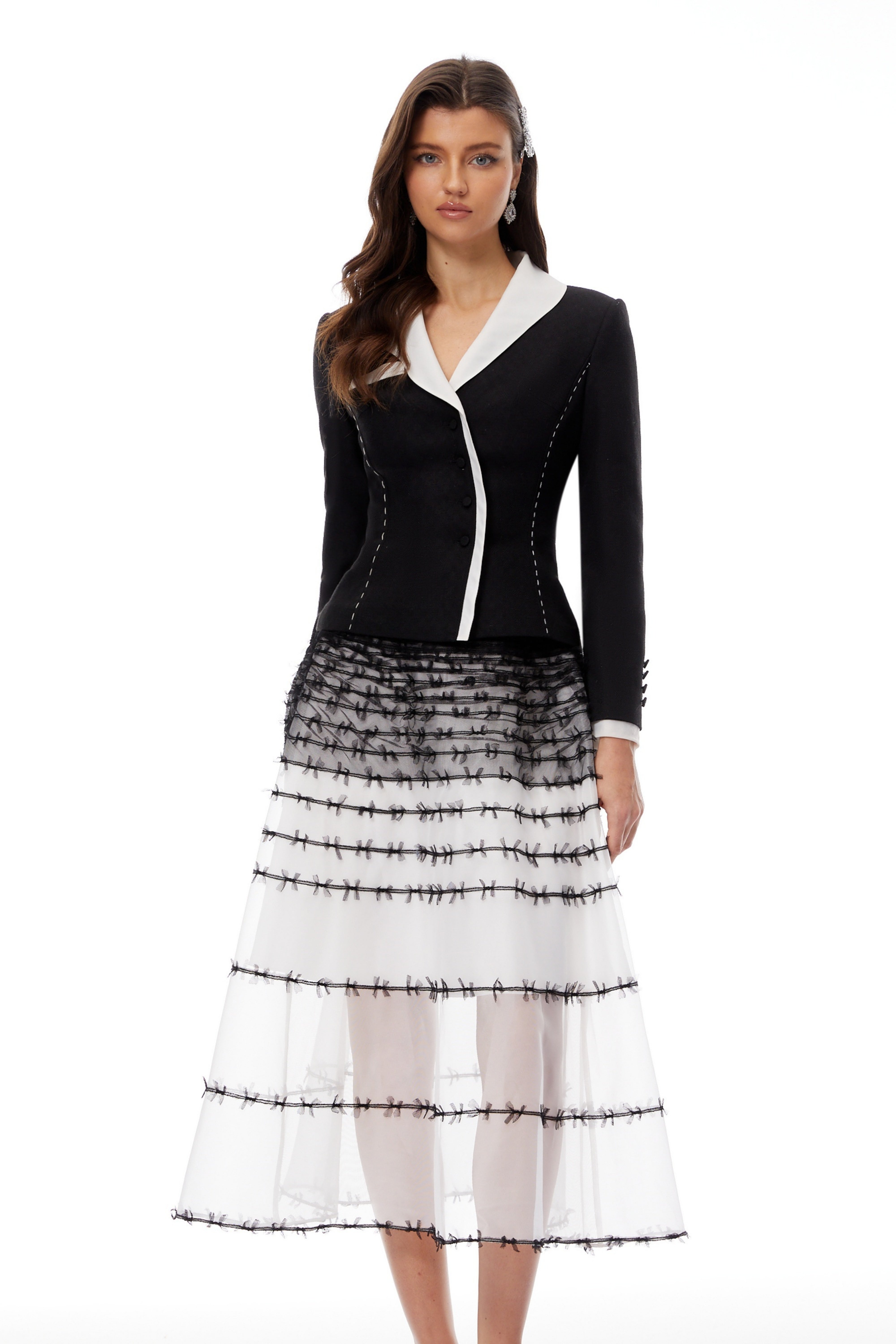 فستان دينيسا ميدي أسود مزين بالدانتيل