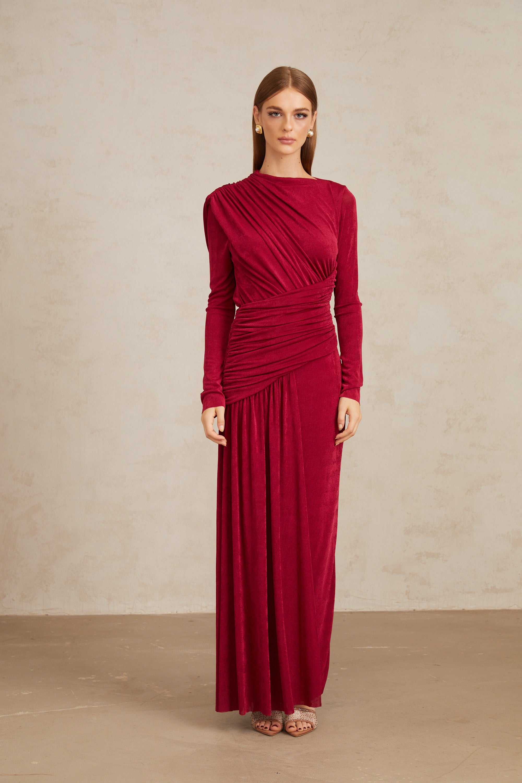 فستان ماكسي أحمر مكشكش من تشارم