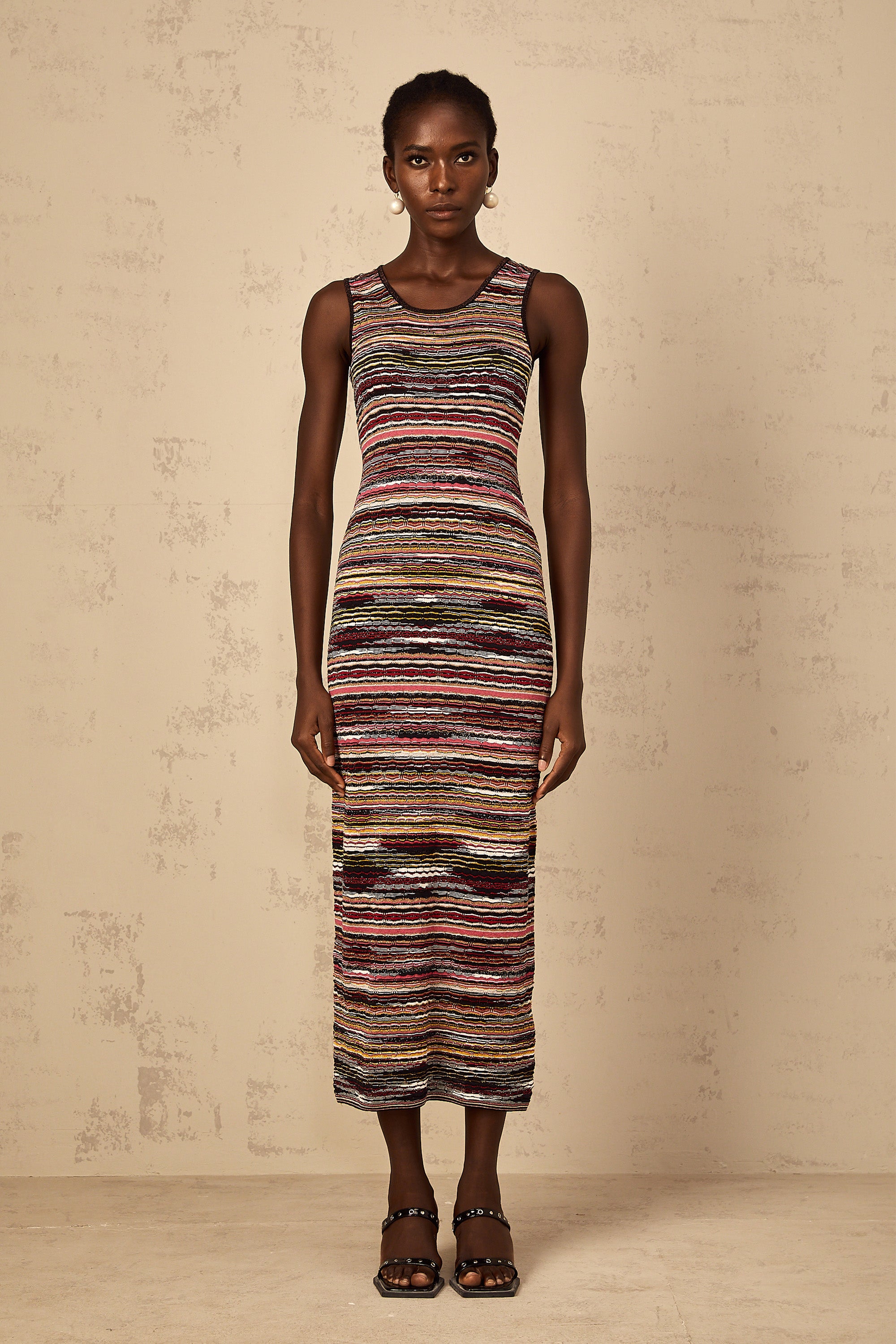 فستان كوينتين المخطط باللون الأرجواني من الكروشيه متوسط ​​الطول