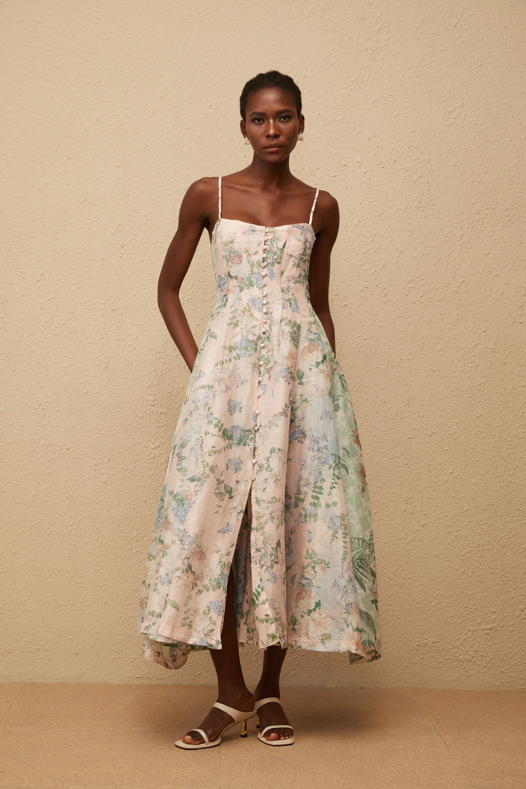 Aurore, Rosa Maxikleid mit Blumenmuster