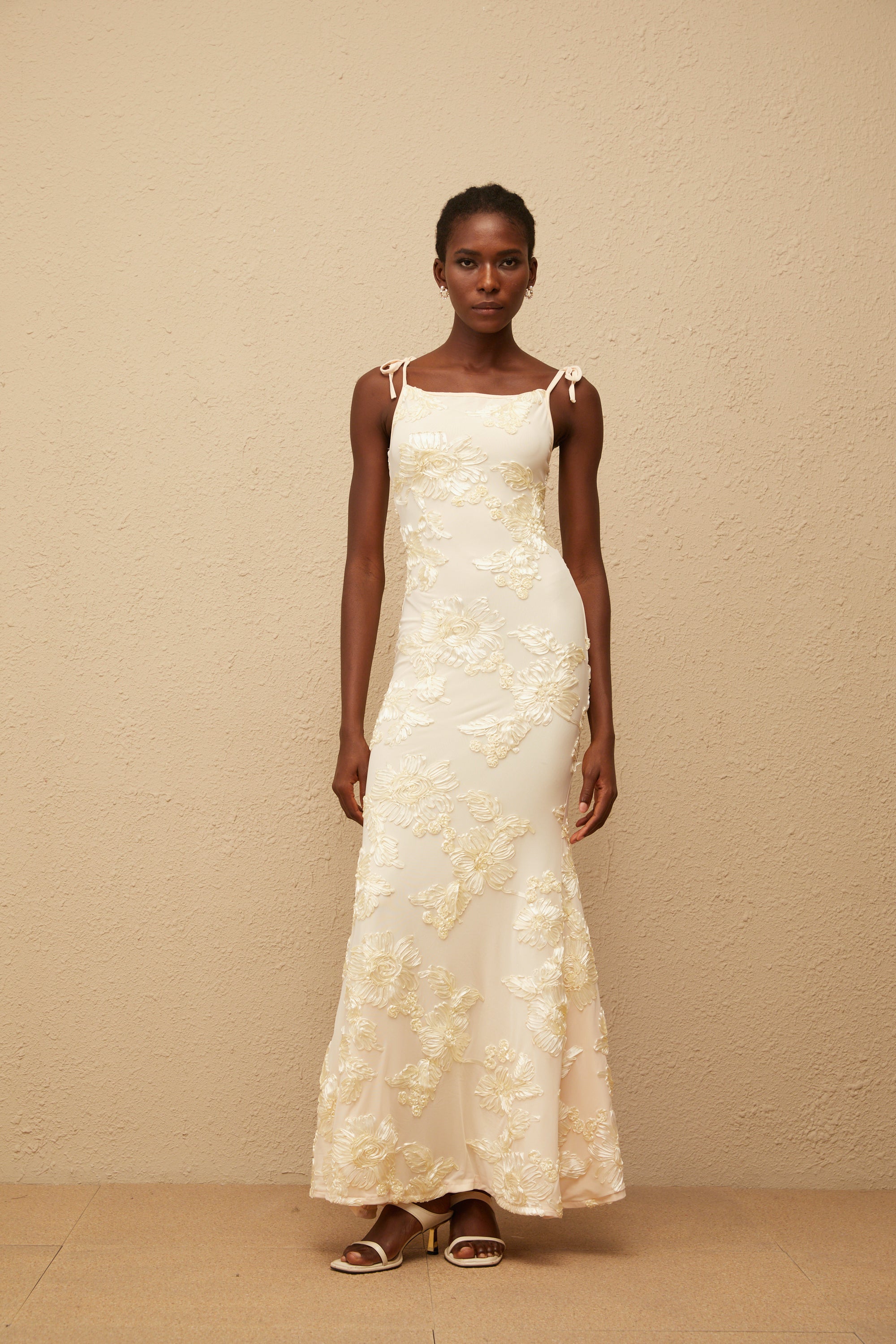 Énigme Neutral Jacquard Floral Maxi Dress (Final Sale-US Only)