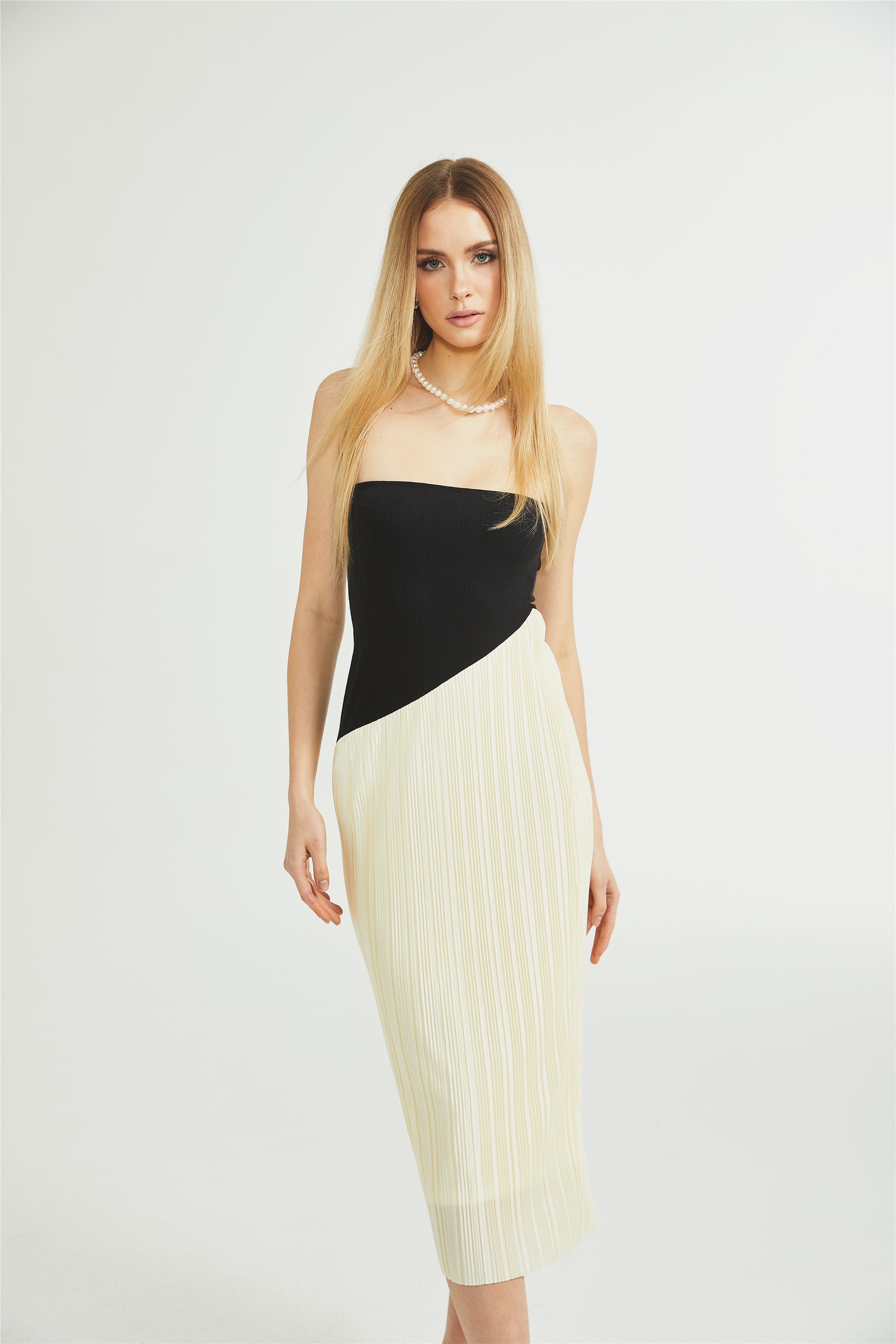 Giverny halterneck fitted midi dress