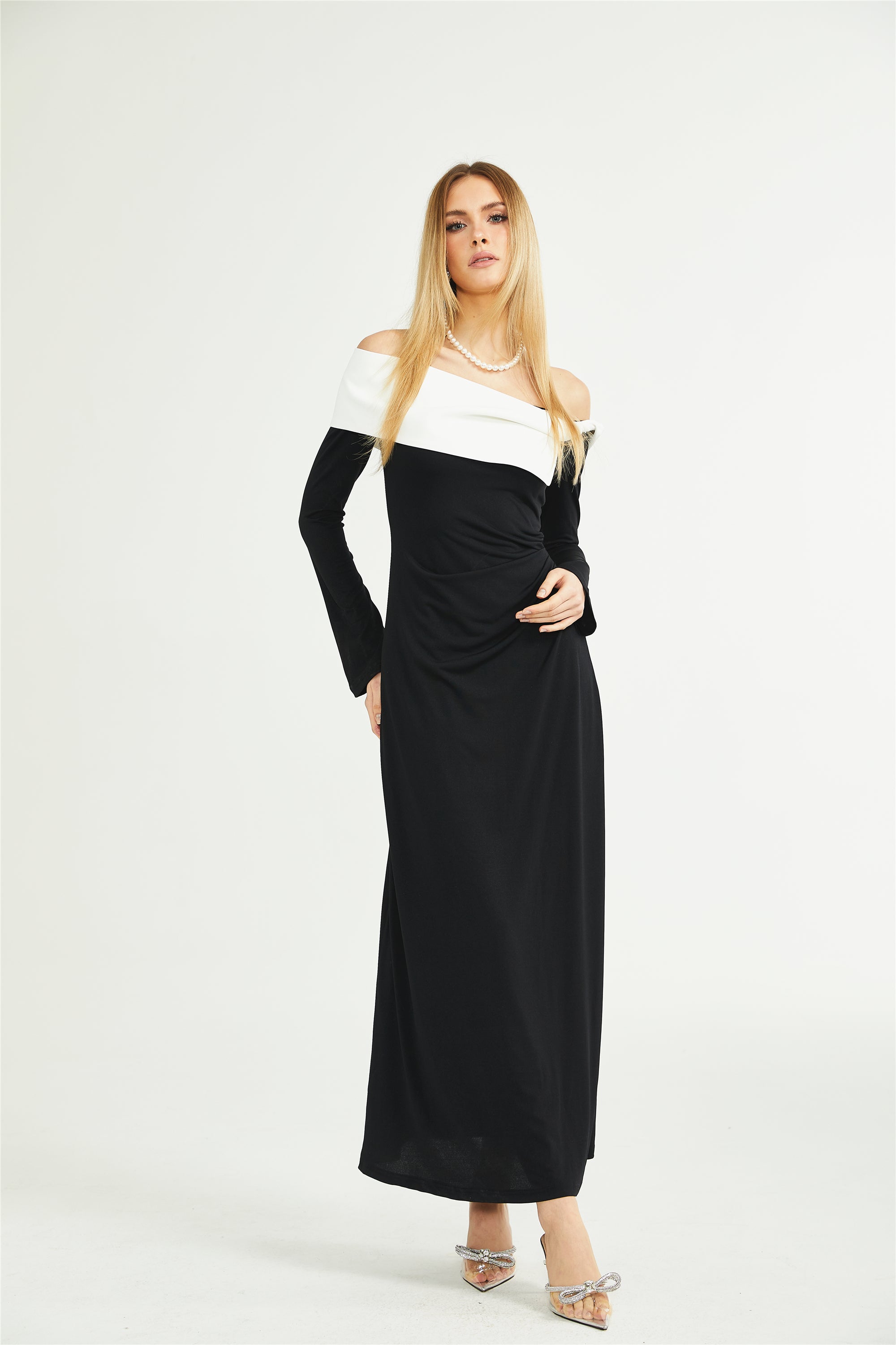 Éliane long-sleeved asymmetric maxi dress