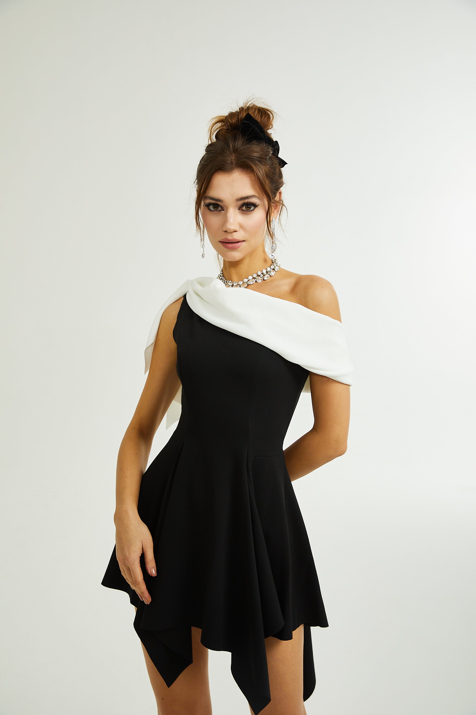 Émeline asymmetric mini dress