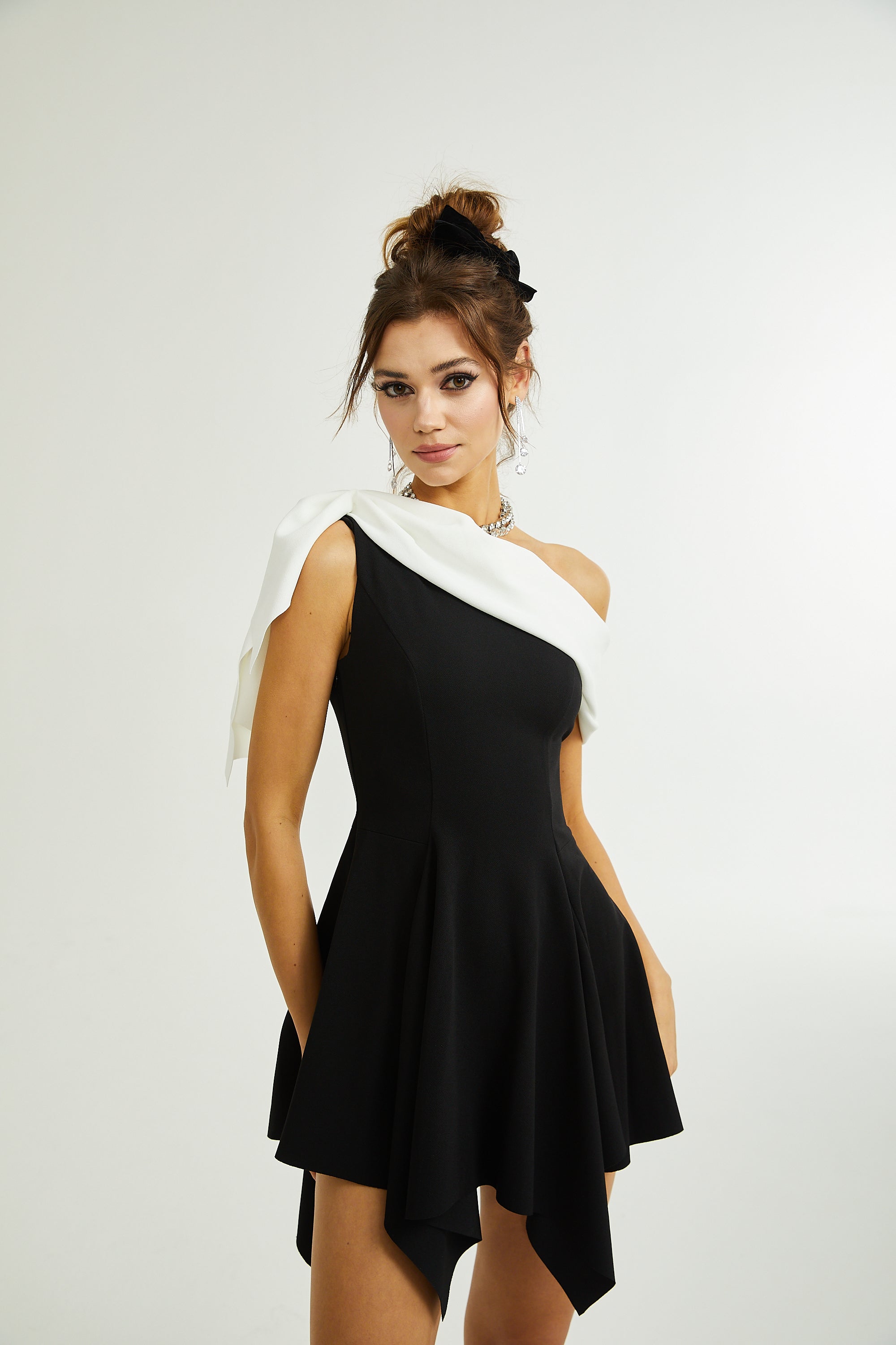 Asymmetrisches Minikleid Émeline 