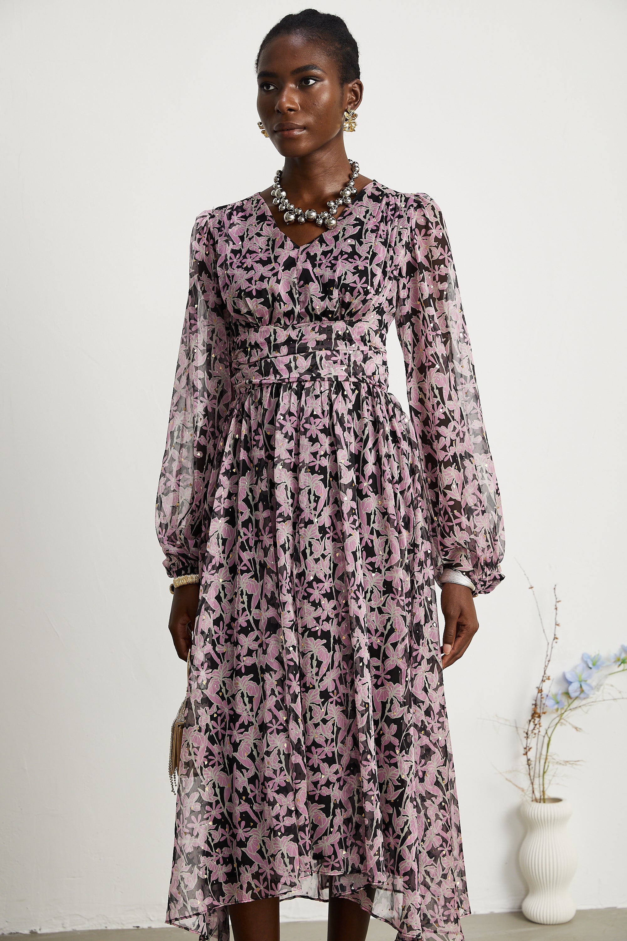 Inès Midikleid mit Blumenprint und Verzierung 