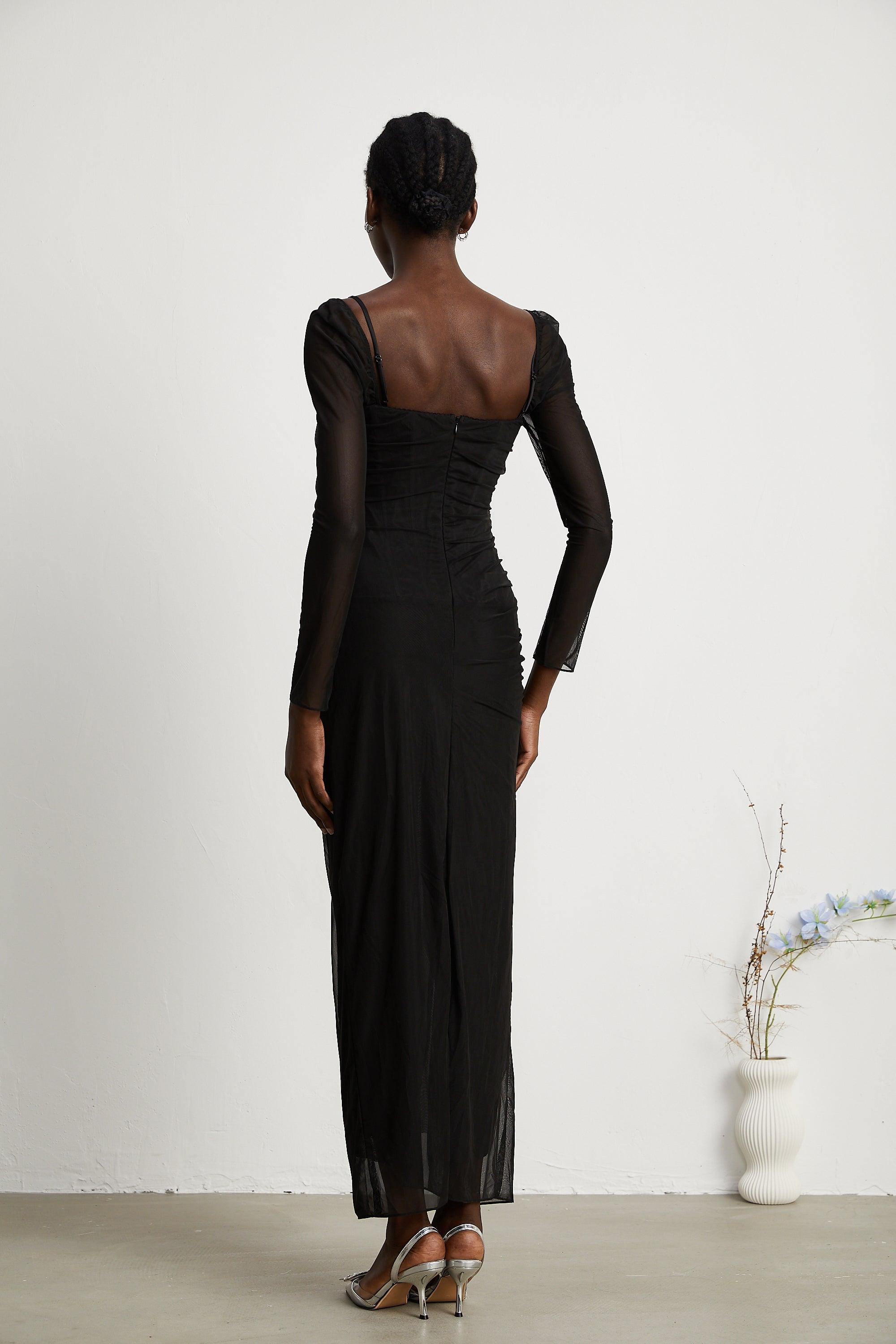 Marilyn black lace long-sleeved maxi dress