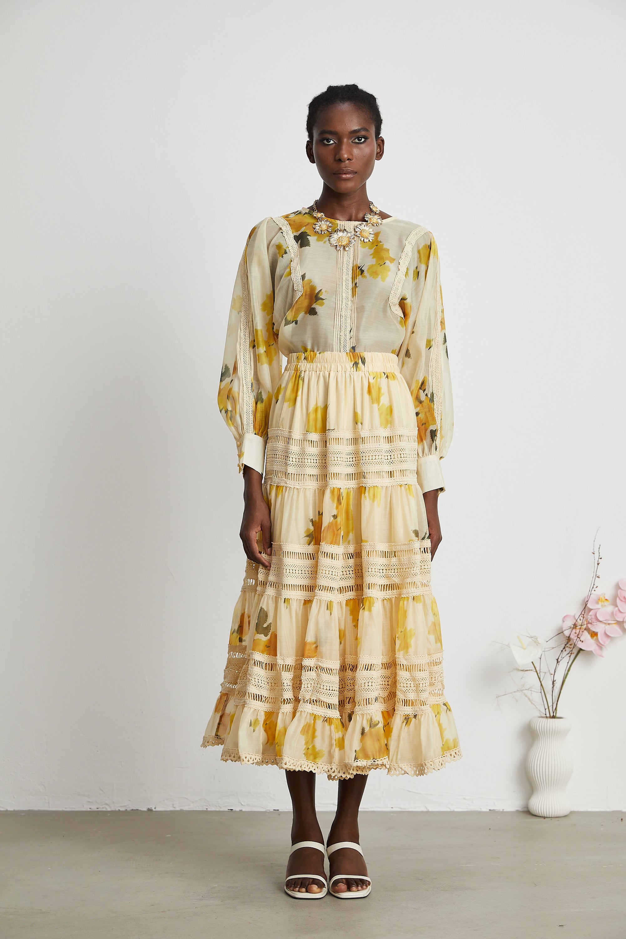 Éva yellow floral-print blouse & skirt matching set