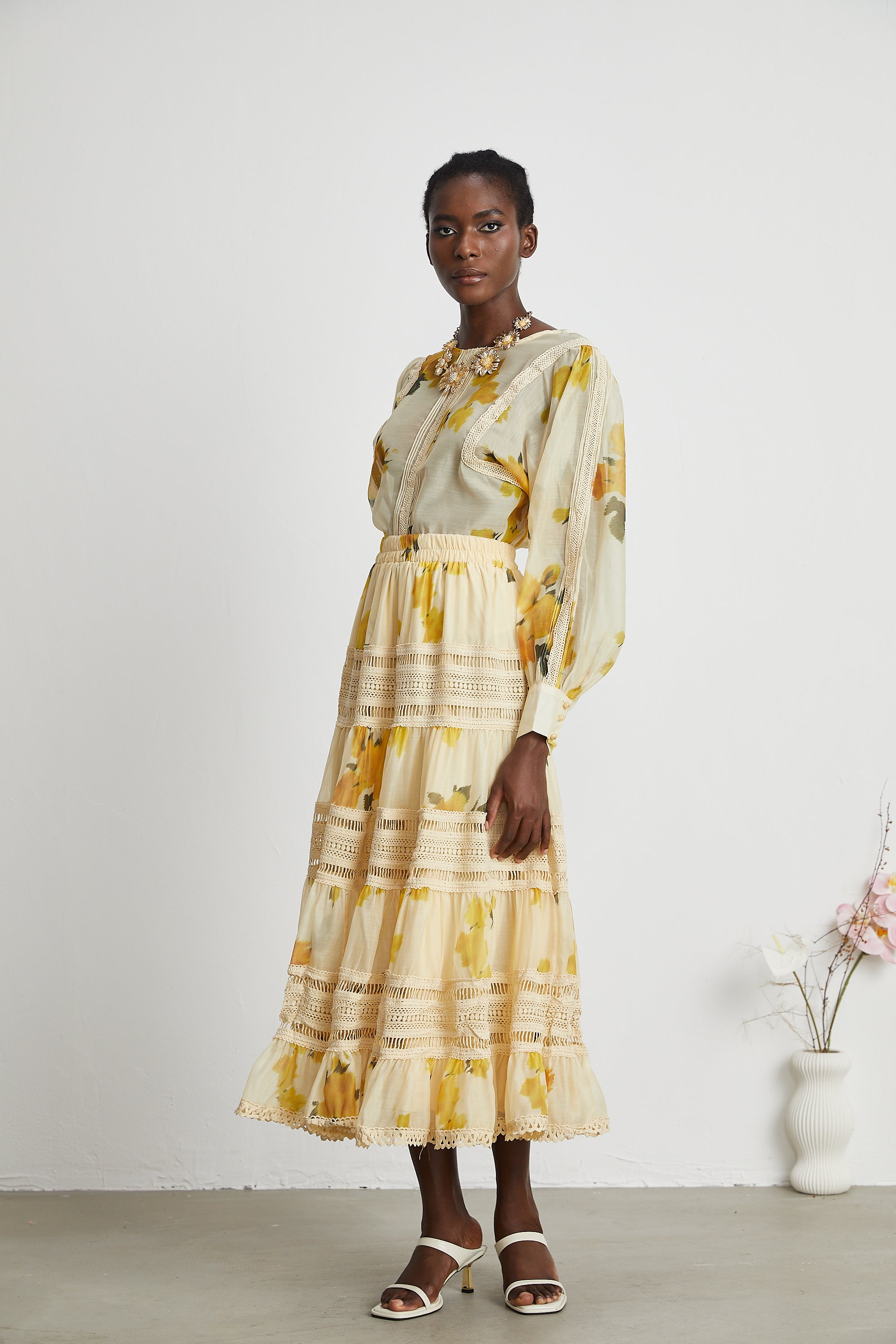 Éva yellow floral-print blouse & skirt matching set