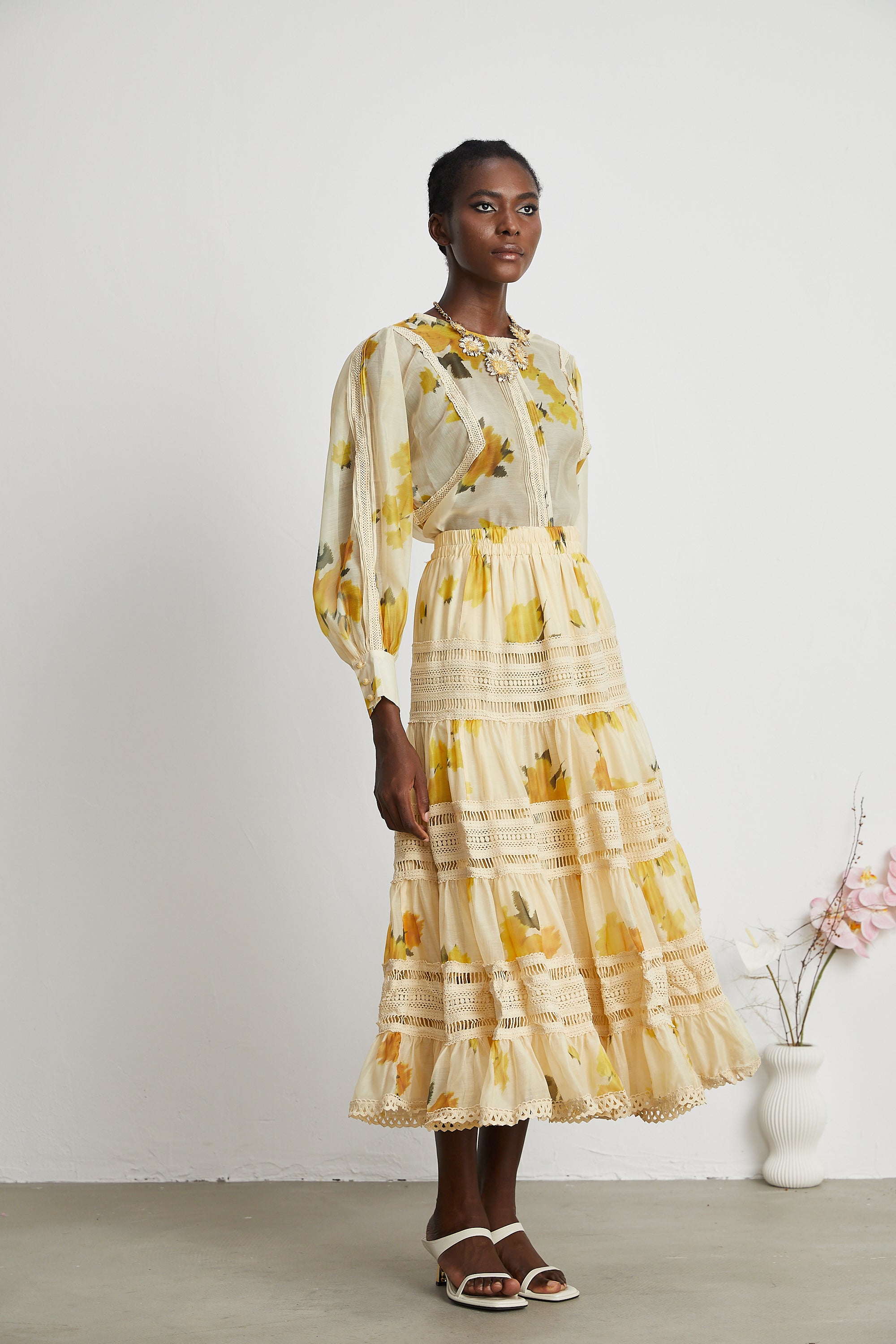 Éva yellow floral-print blouse & skirt matching set