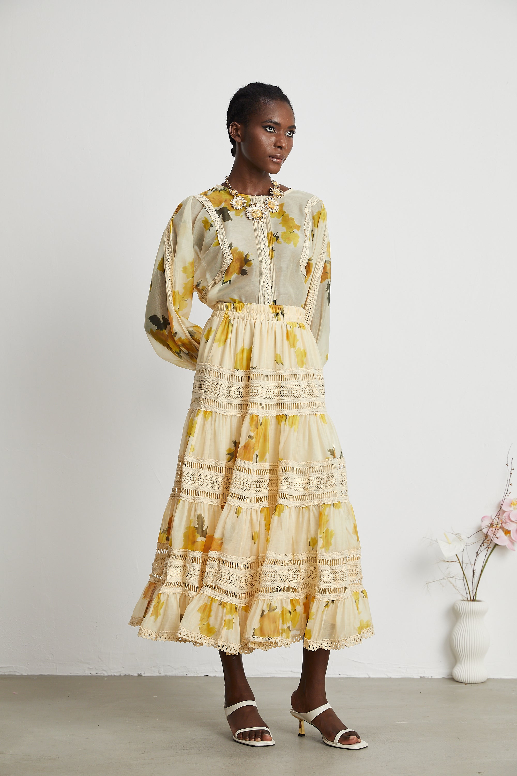 Éva yellow floral-print blouse & skirt matching set