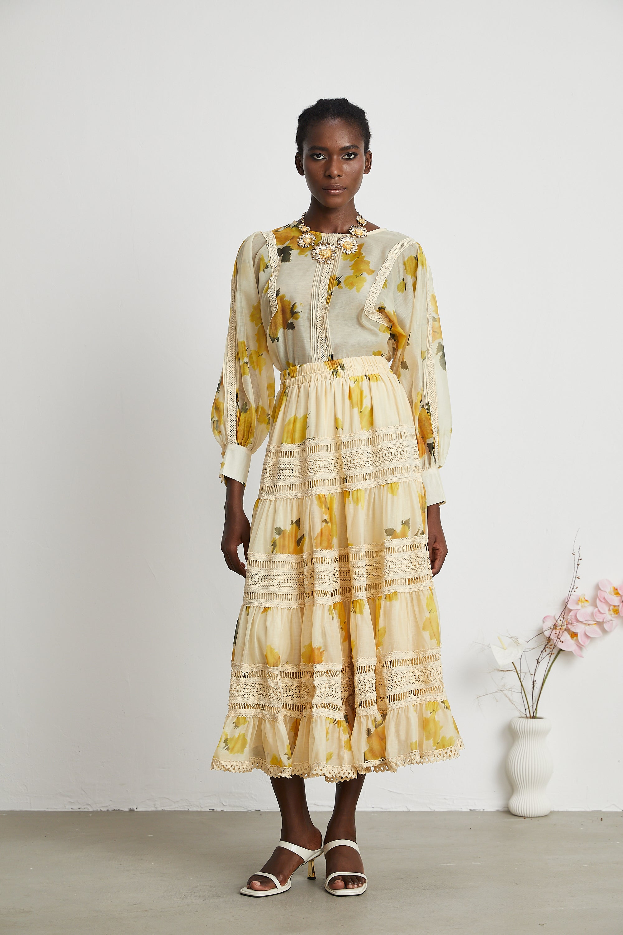 Éva yellow floral-print blouse & skirt matching set