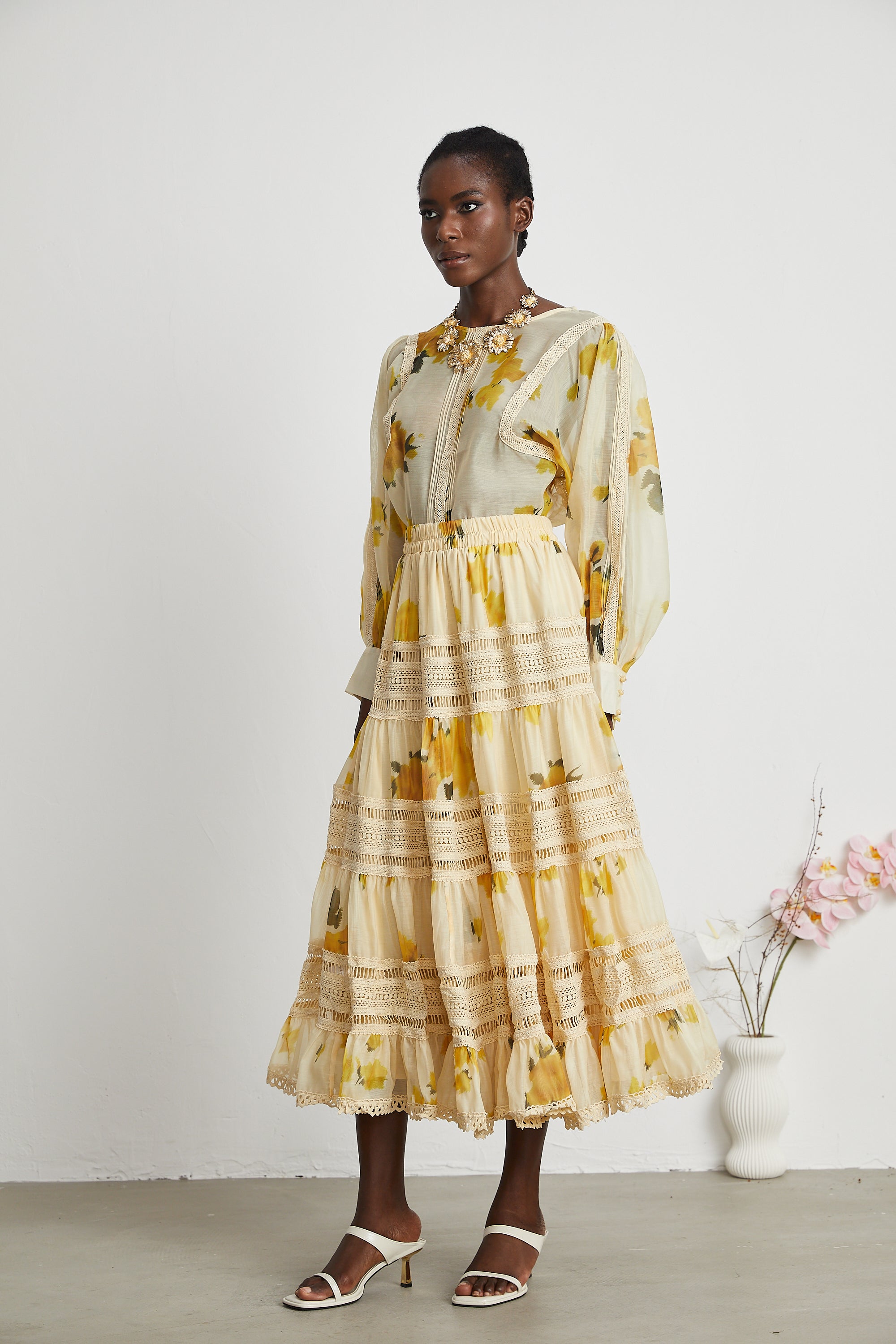 Éva yellow floral-print blouse & skirt matching set