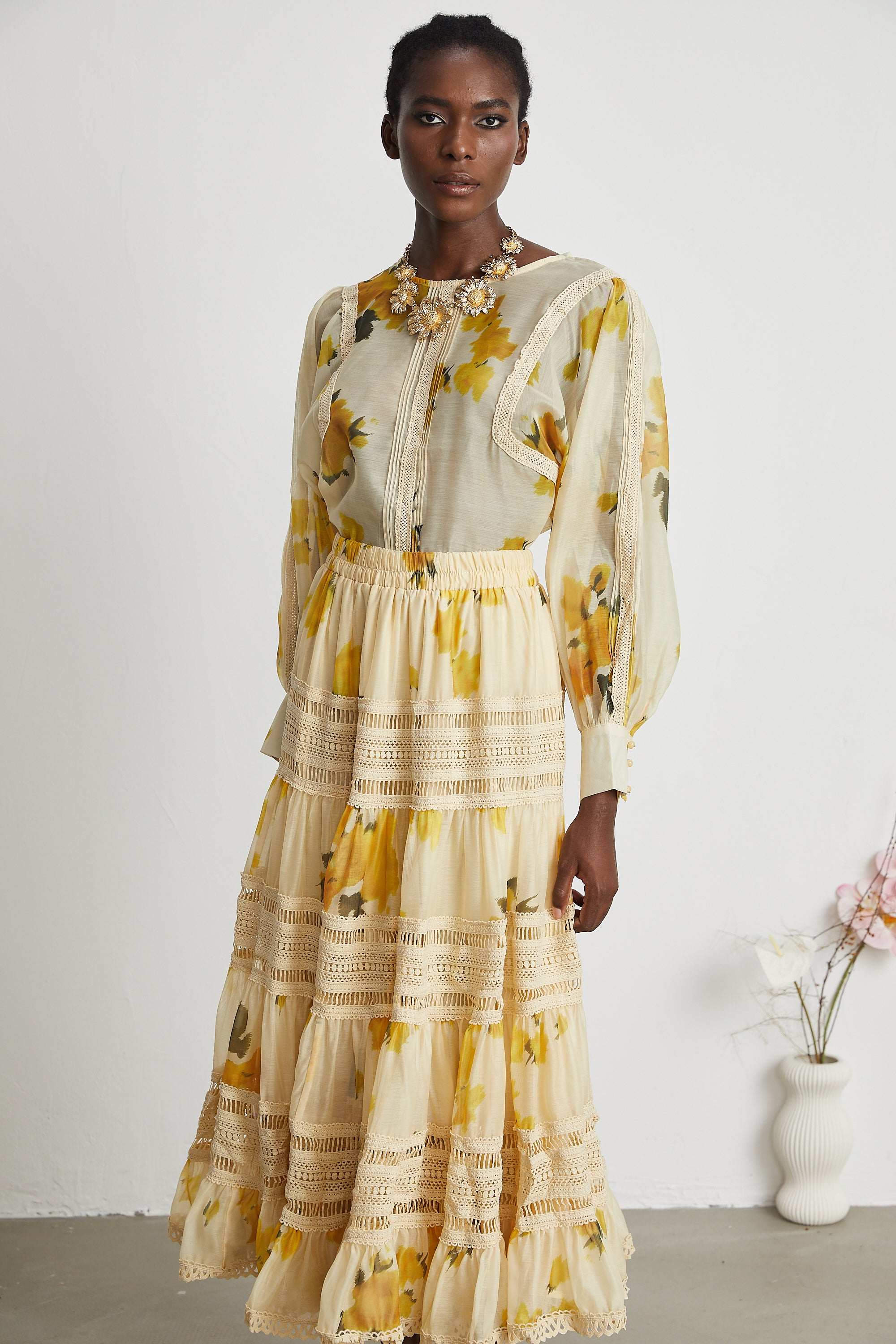 Éva yellow floral-print blouse & skirt matching set