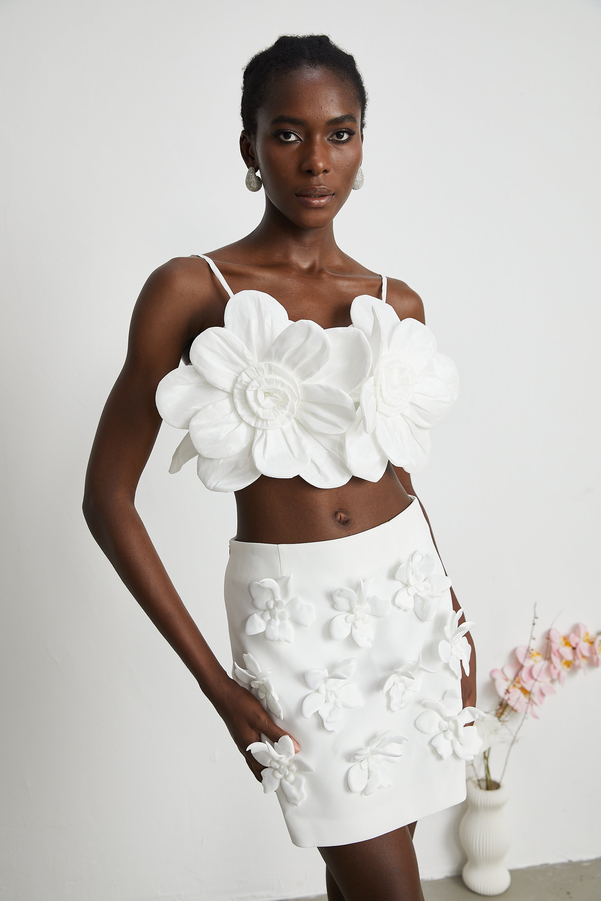 Éléonore faux-flower cropped top