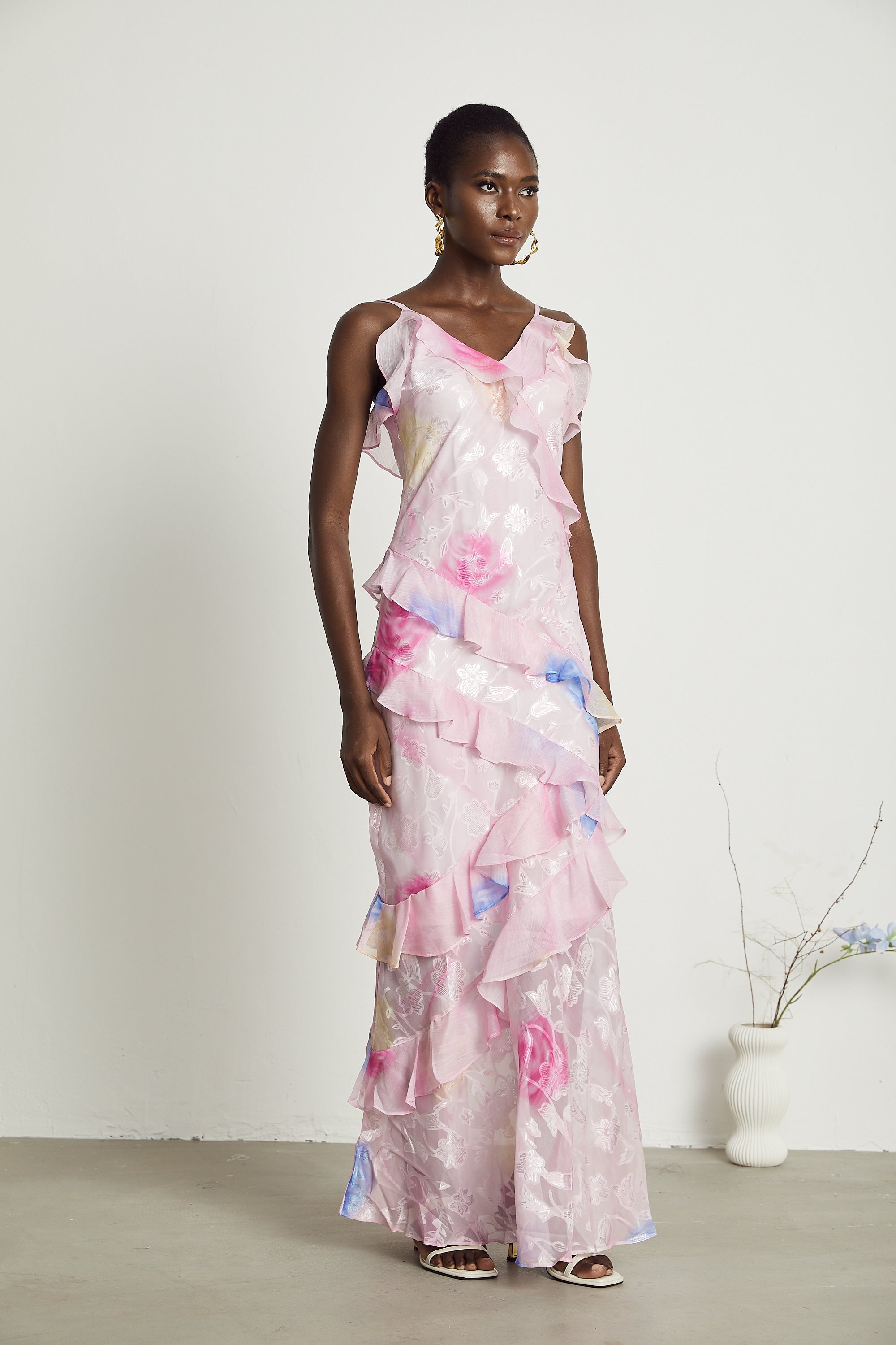 Maxi abito Lorenza con volant in jacquard floreale