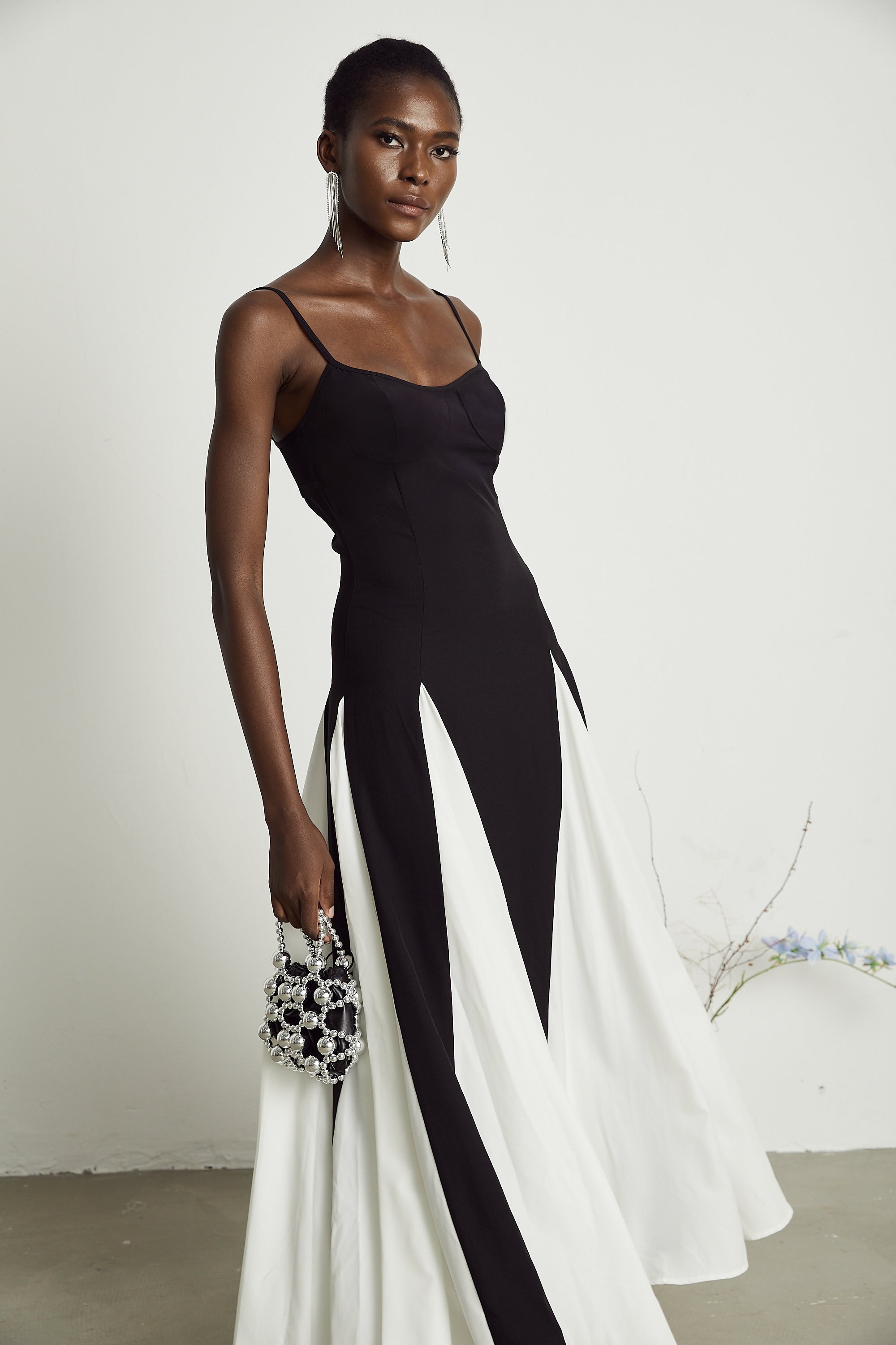 فستان ماكسي مطوي بألوان متباينة من صوفي