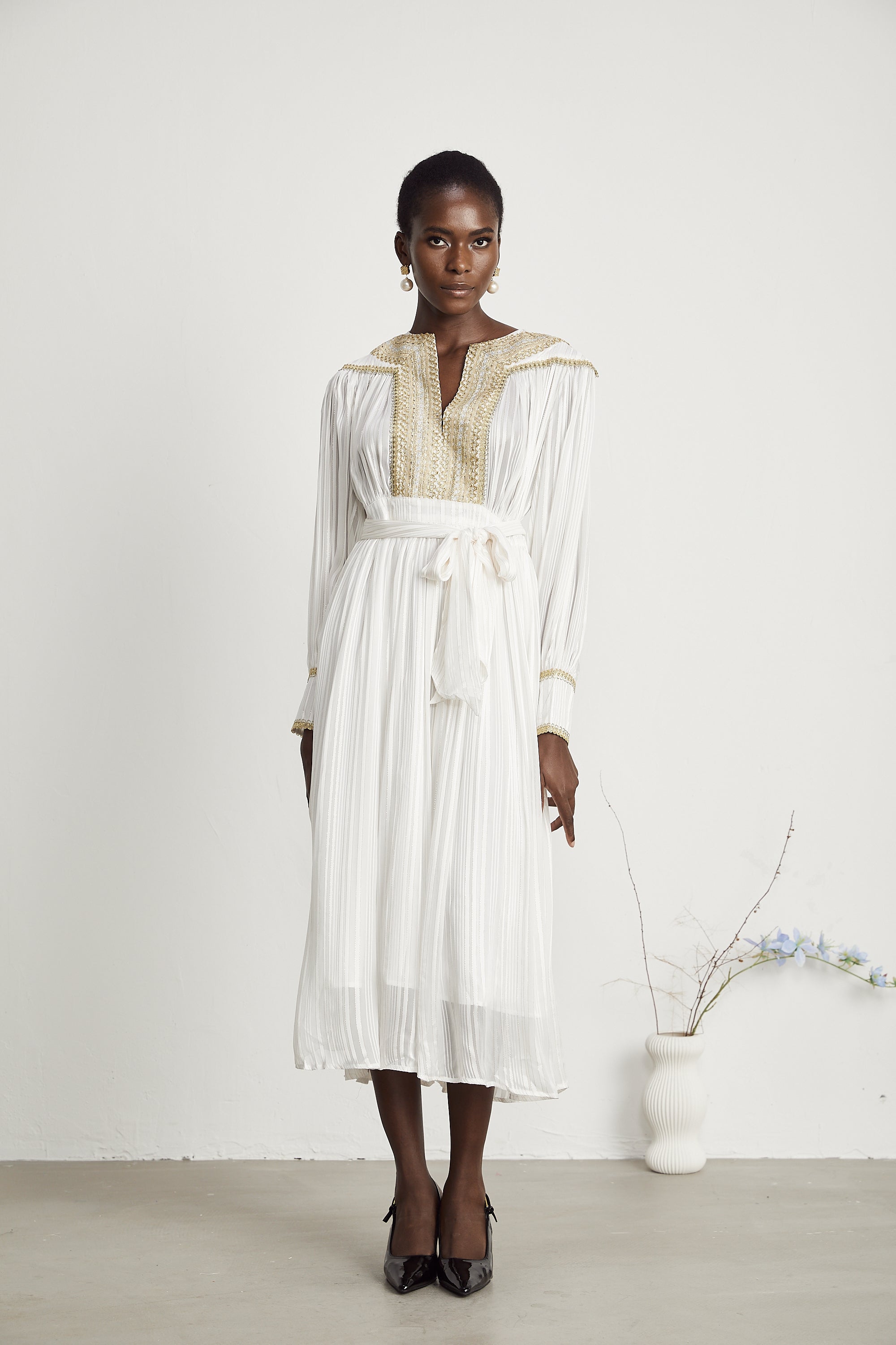 Élodie gold-trim pleated midi dress