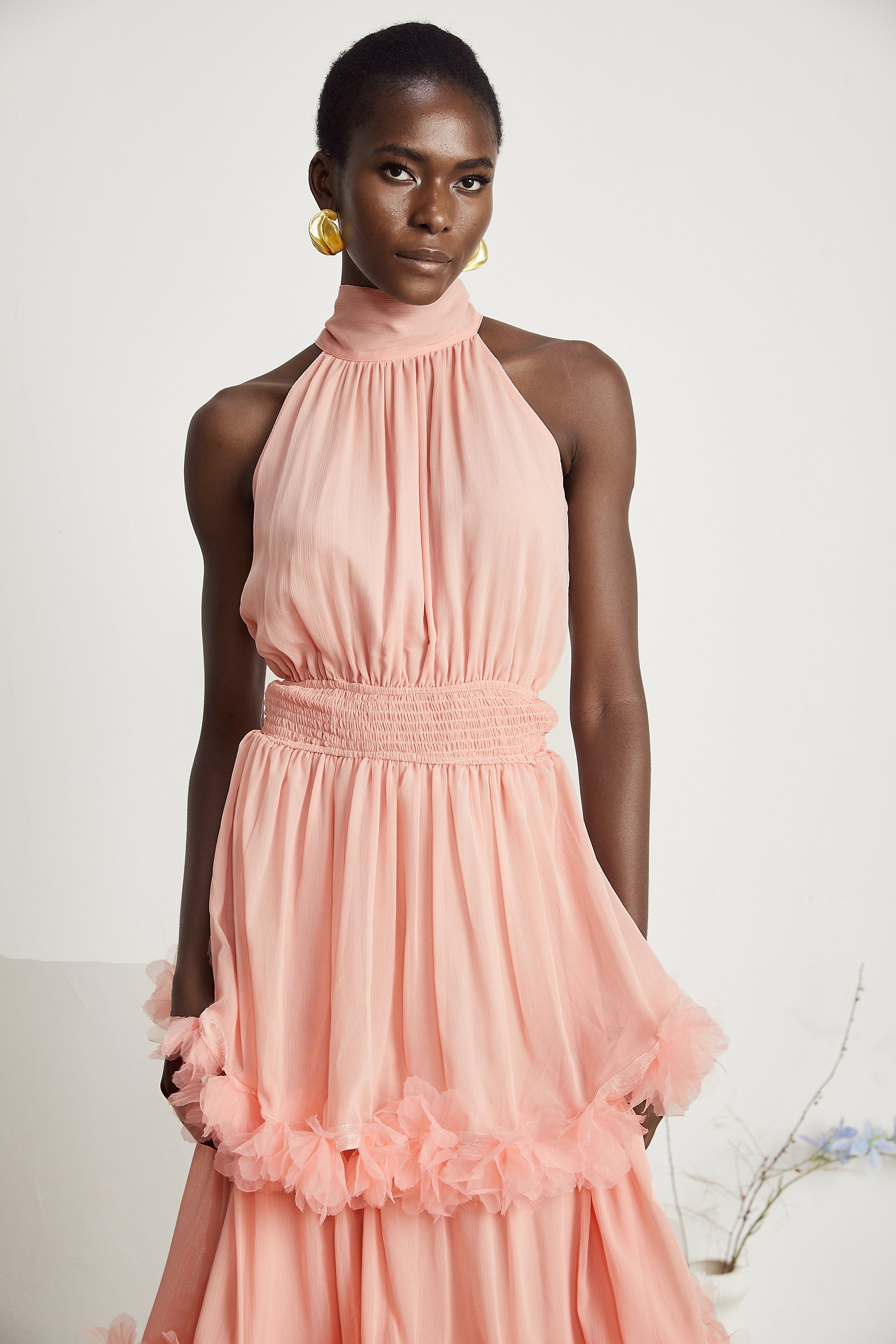 Micah rosa gestuftes Midikleid mit 3D-Blütenblättern