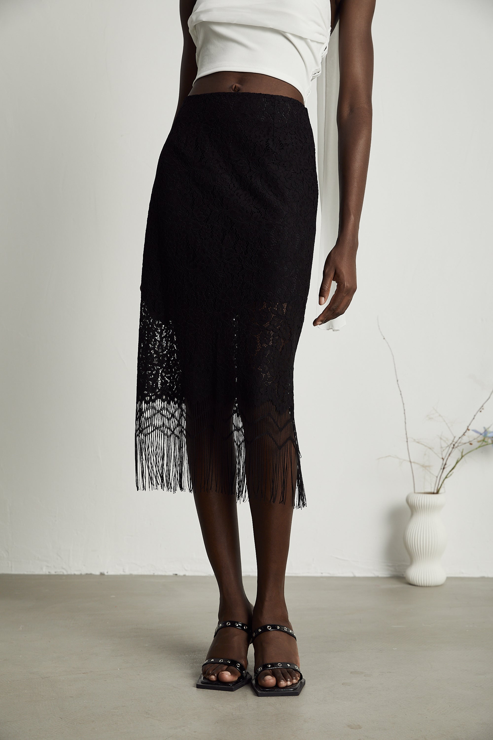 Adèle lace embroidered fringe-hem skirt