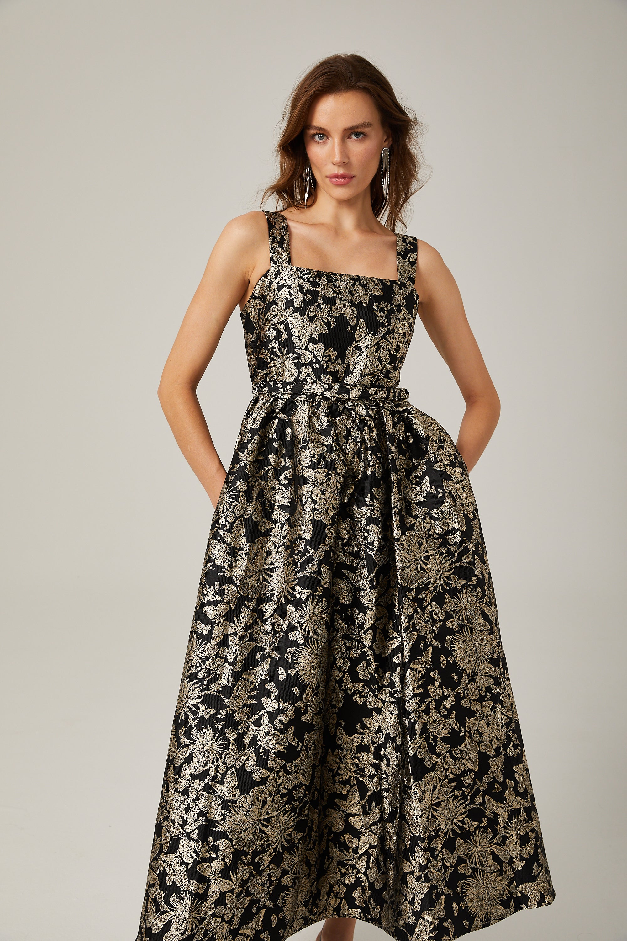 Ausgestelltes Midikleid Nadia aus Jacquard