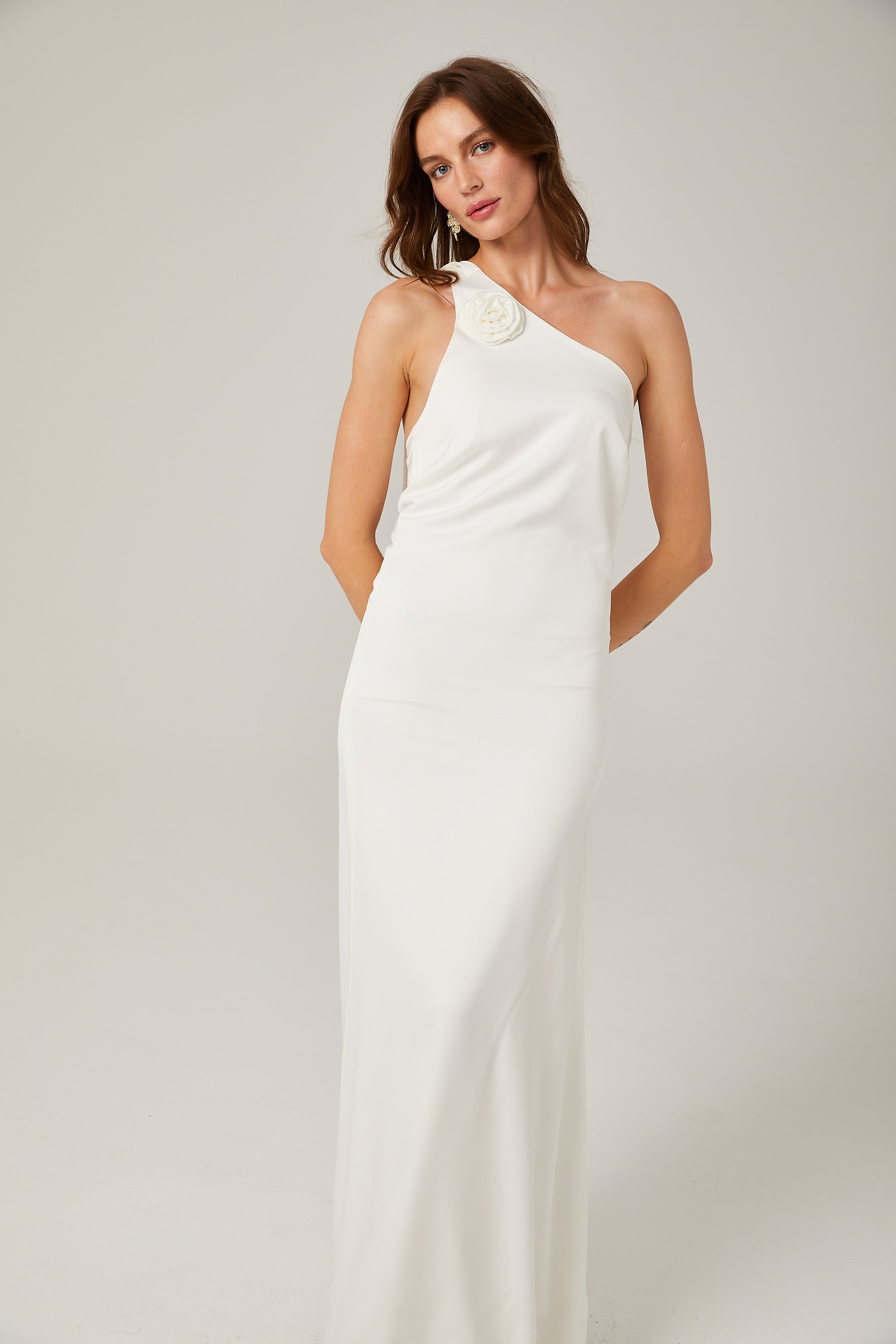 Sophie white floral-appliqué ribbon-design maxi dress