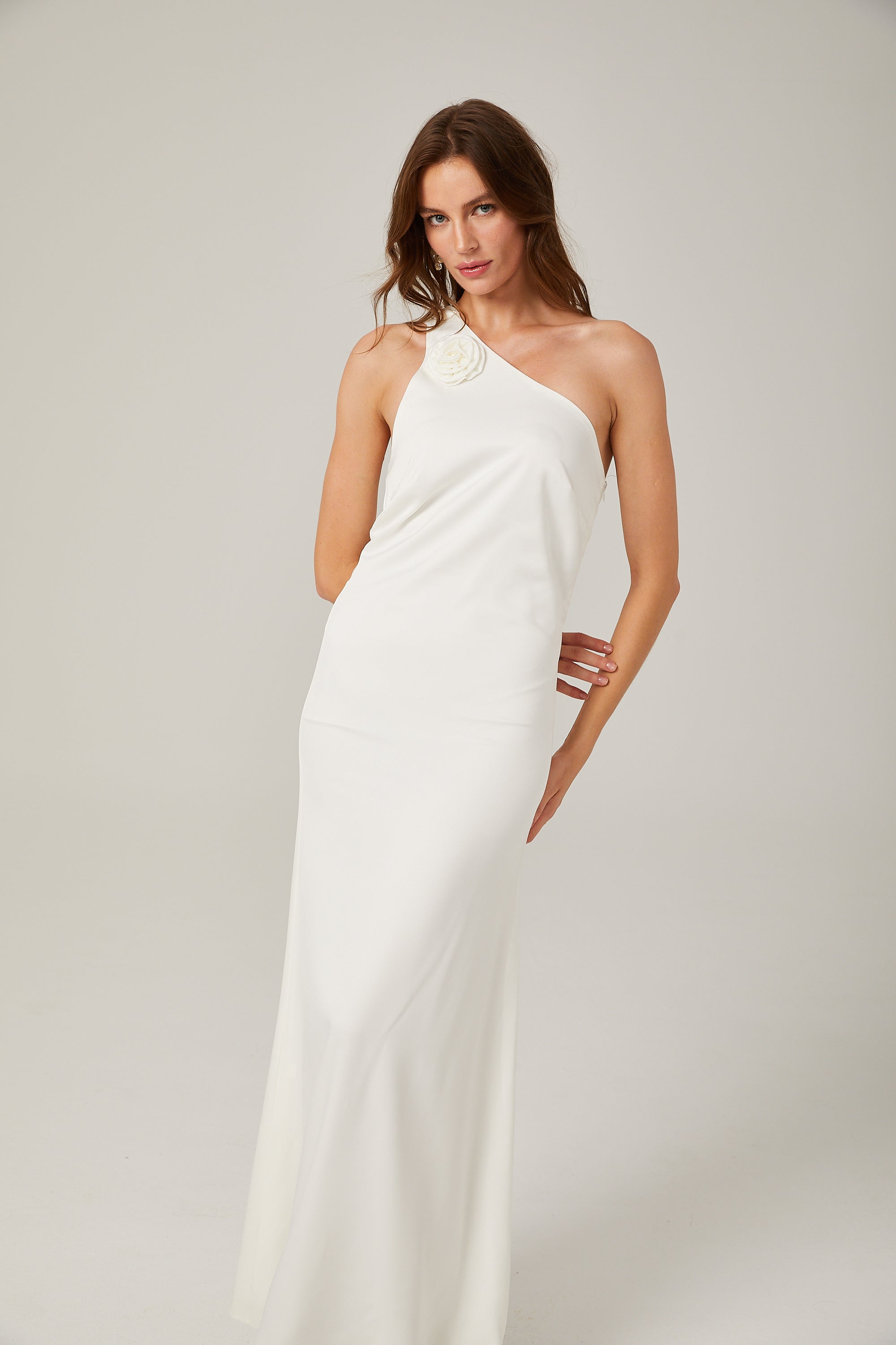 Sophie white floral-appliqué ribbon-design maxi dress