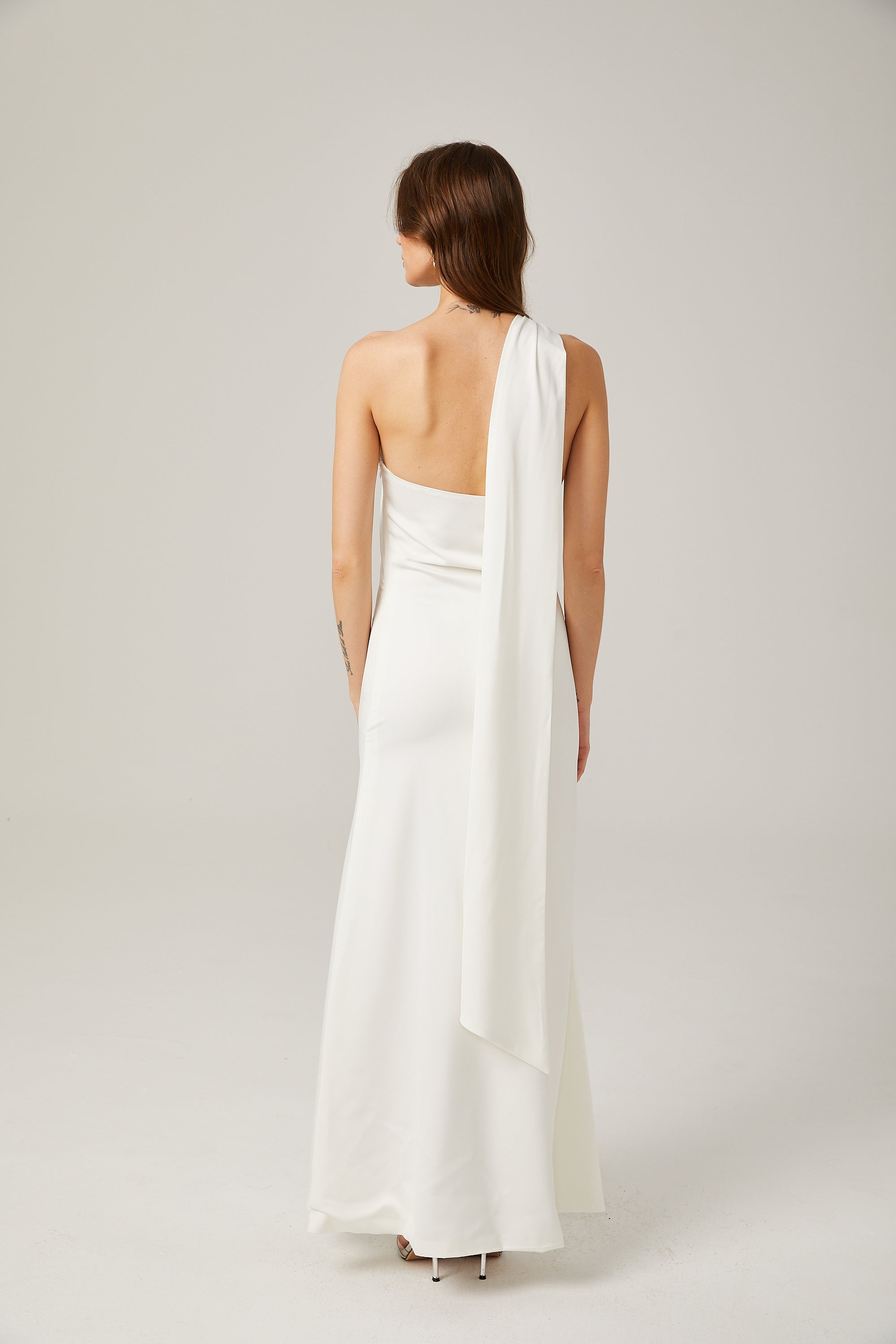 Sophie white floral-appliqué ribbon-design maxi dress