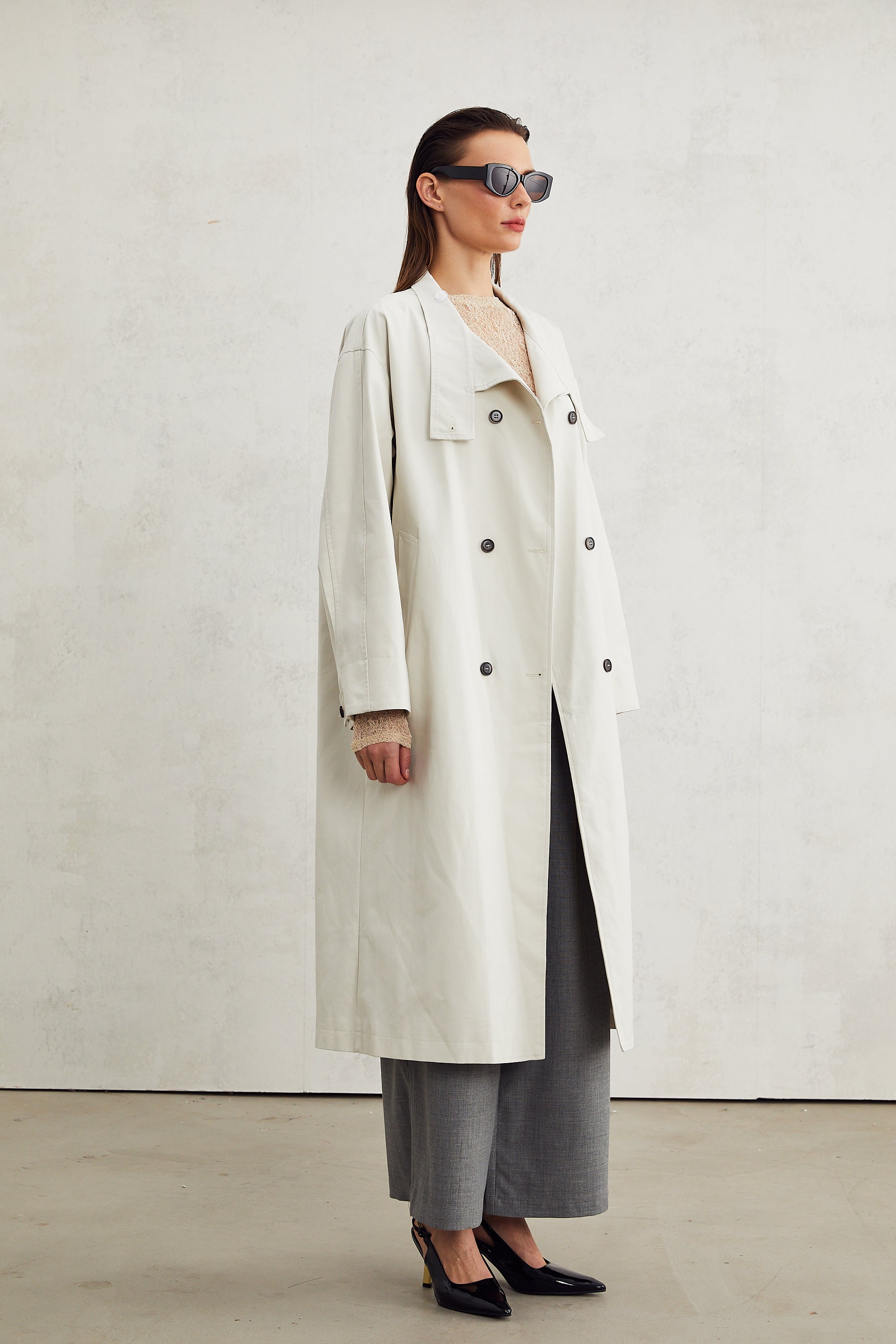 Séverine white double-breasted trench coat