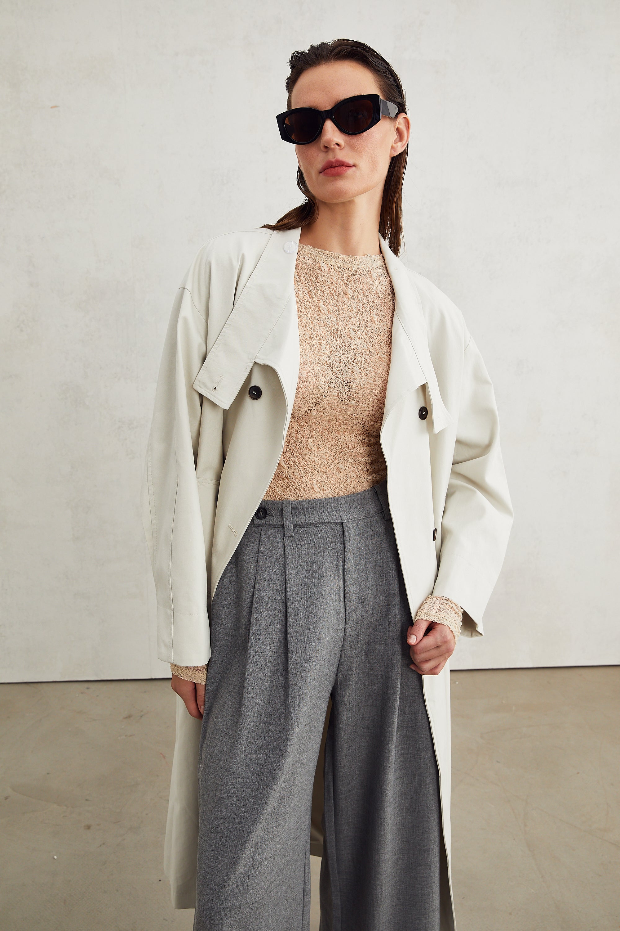 Séverine white double-breasted trench coat