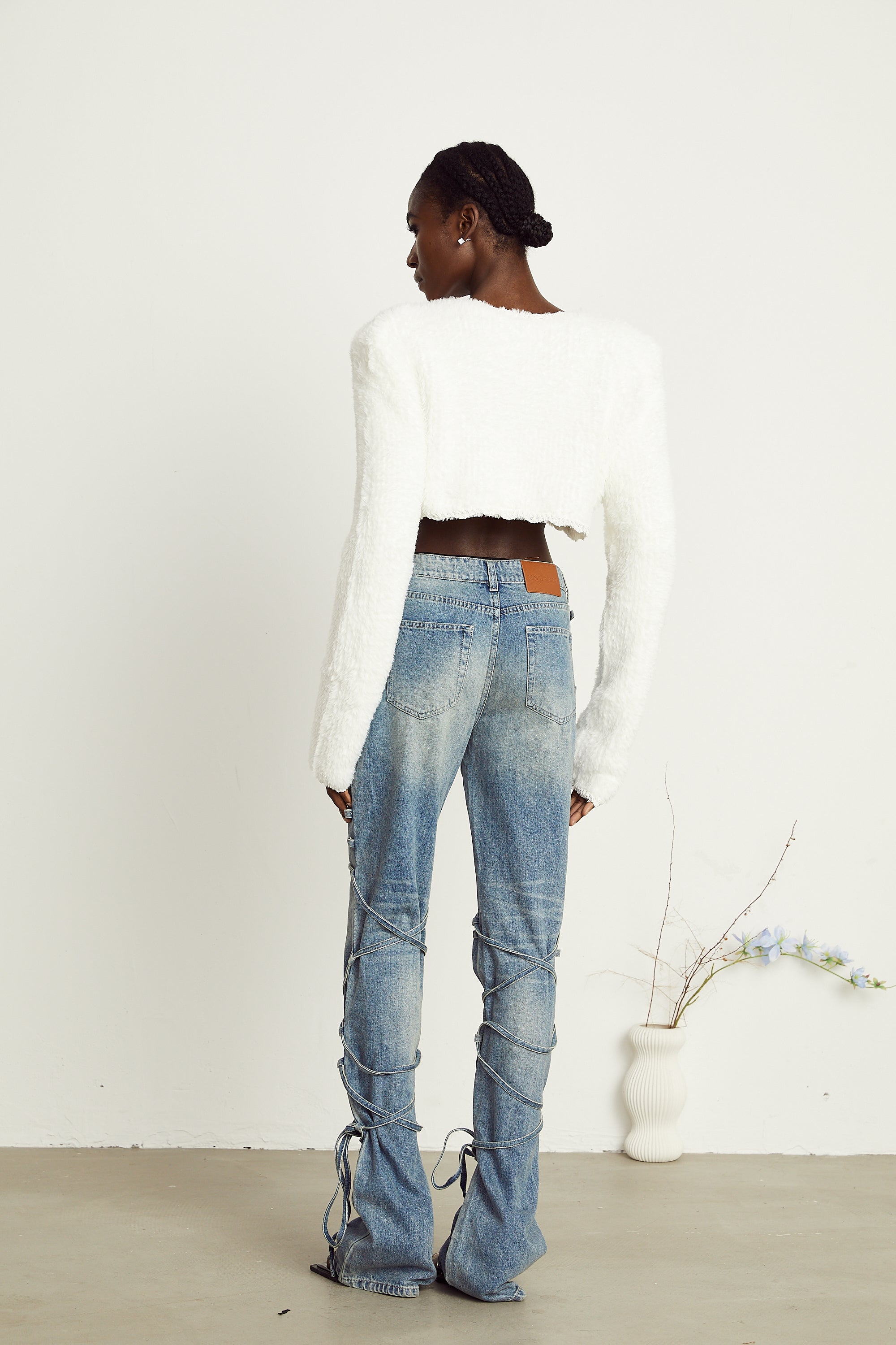 Daphné white fluffy-knit cropped cardigan