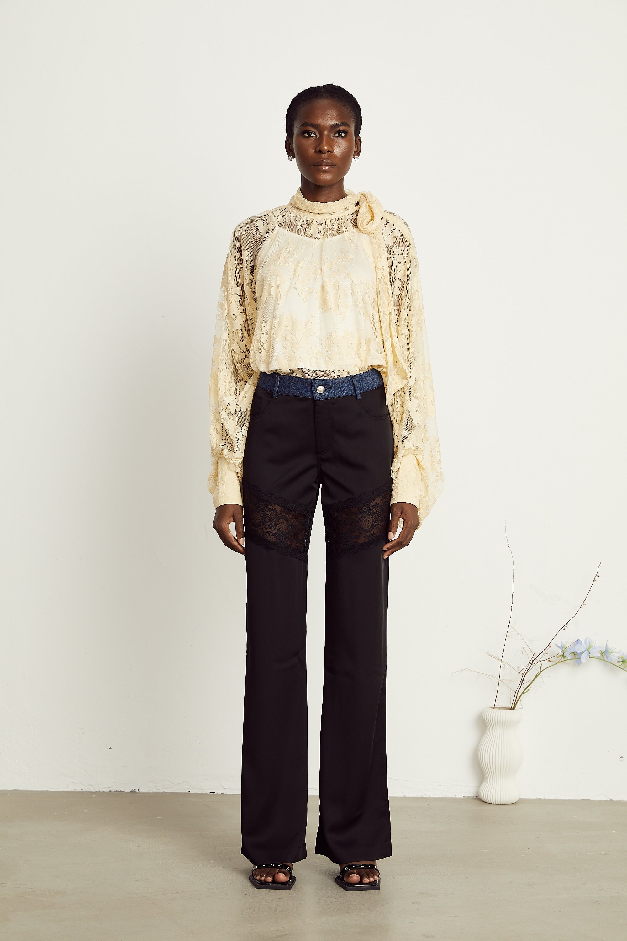 Azura lace-detail long straight trousers