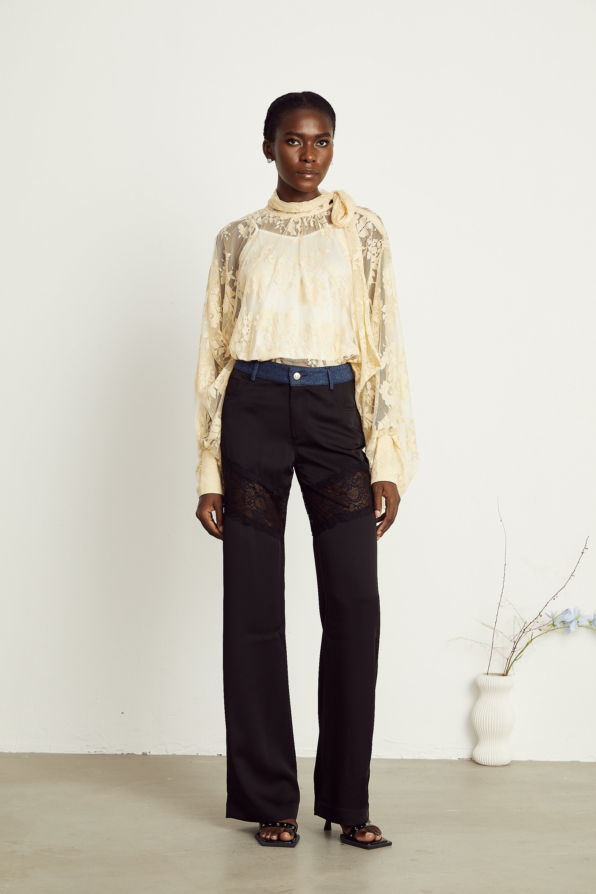 Azura lace-detail long straight trousers