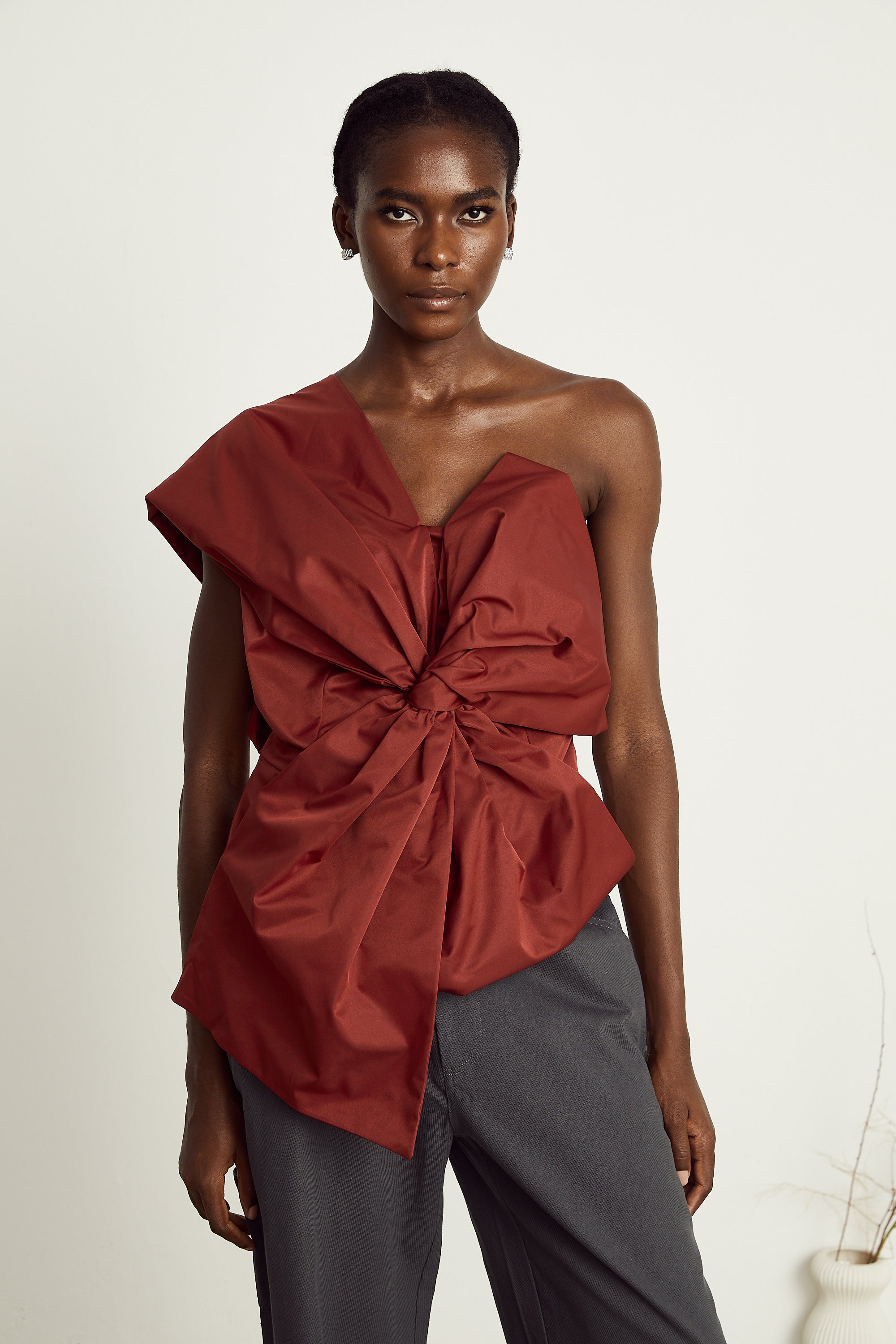 Hermine red bow-detail asymmetric top