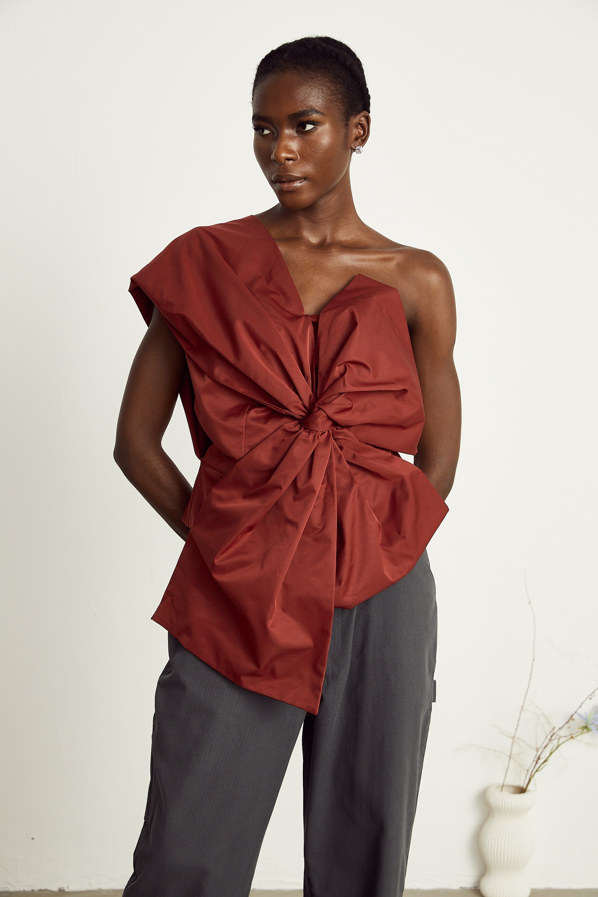 Hermine red bow-detail asymmetric top