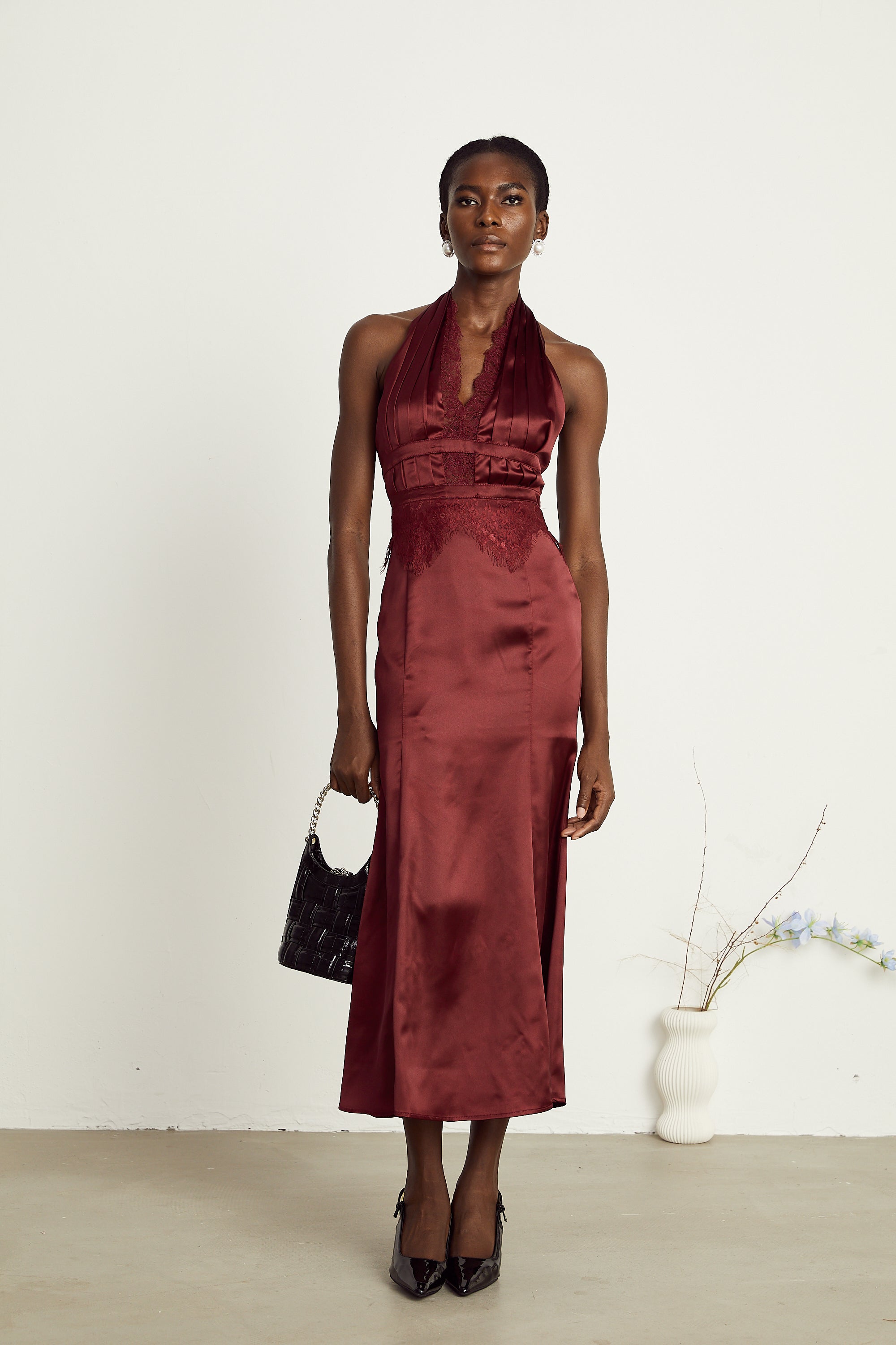 Chloé – Rotes Neckholder-Maxikleid mit Spitzendetails