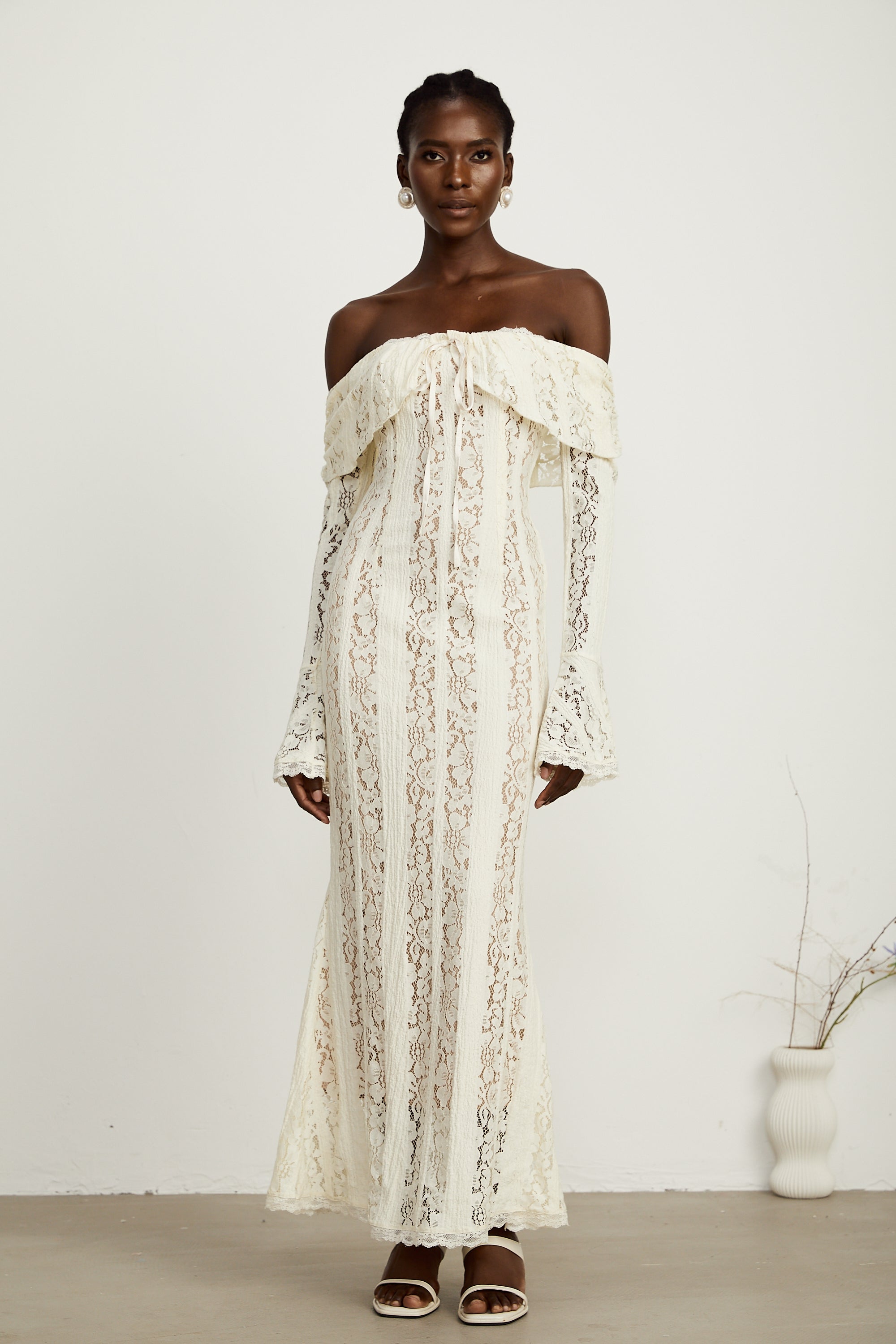 Émeline floral lace flared-cuff maxi dress