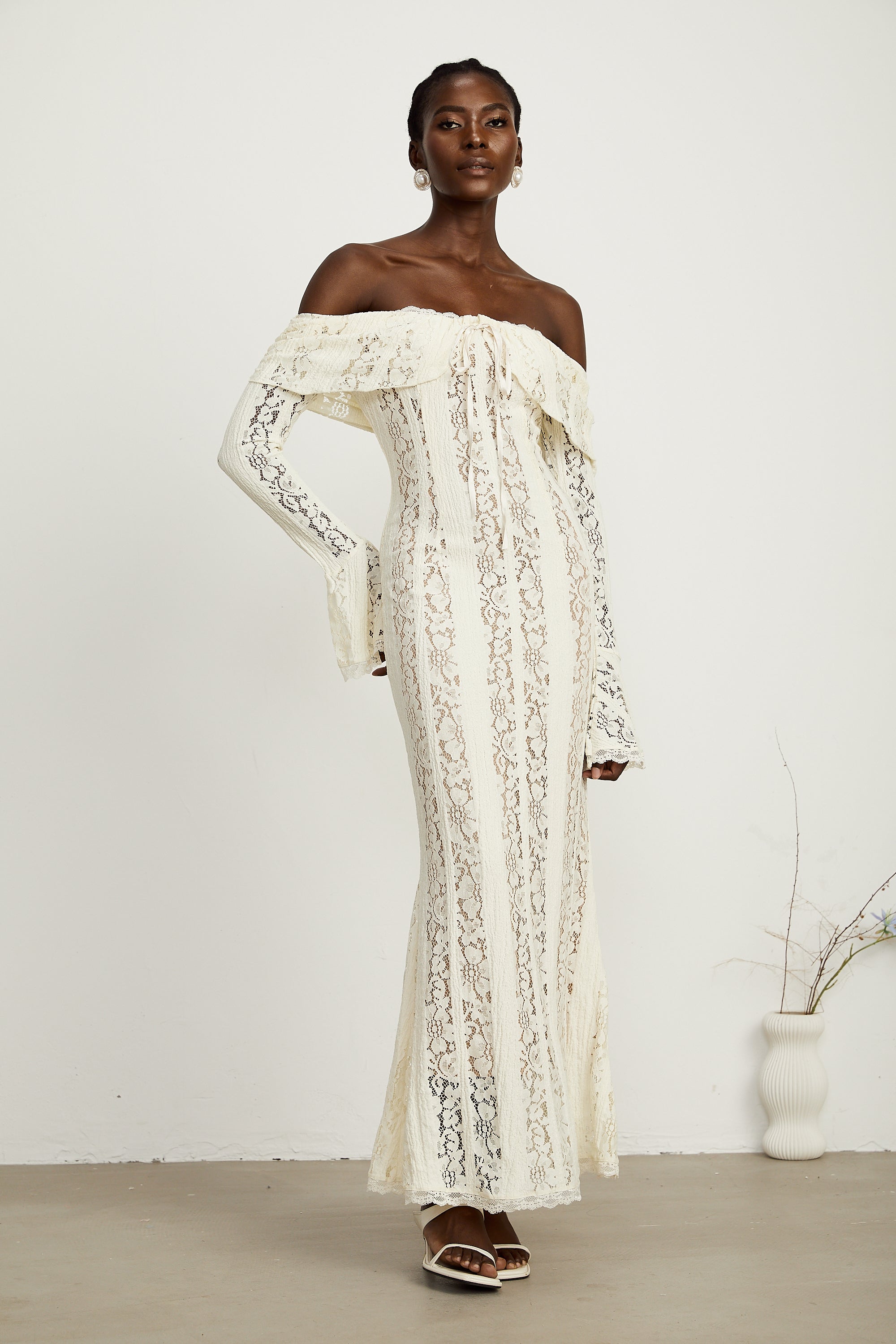 Émeline floral lace flared-cuff maxi dress