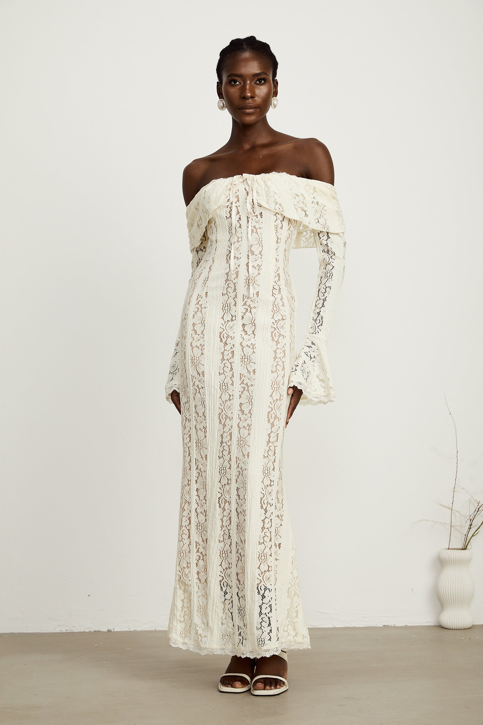 Émeline floral lace flared-cuff maxi dress