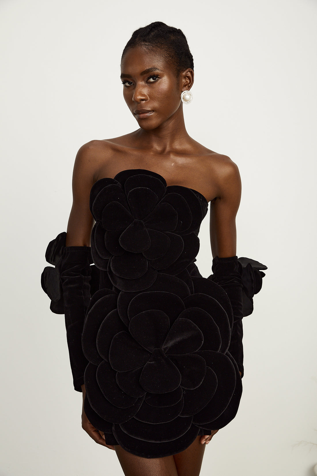 AMITY ONE-SHOULDER FLORAL-APPLIQUÉ MINI DRESS IN BLACK main image 0