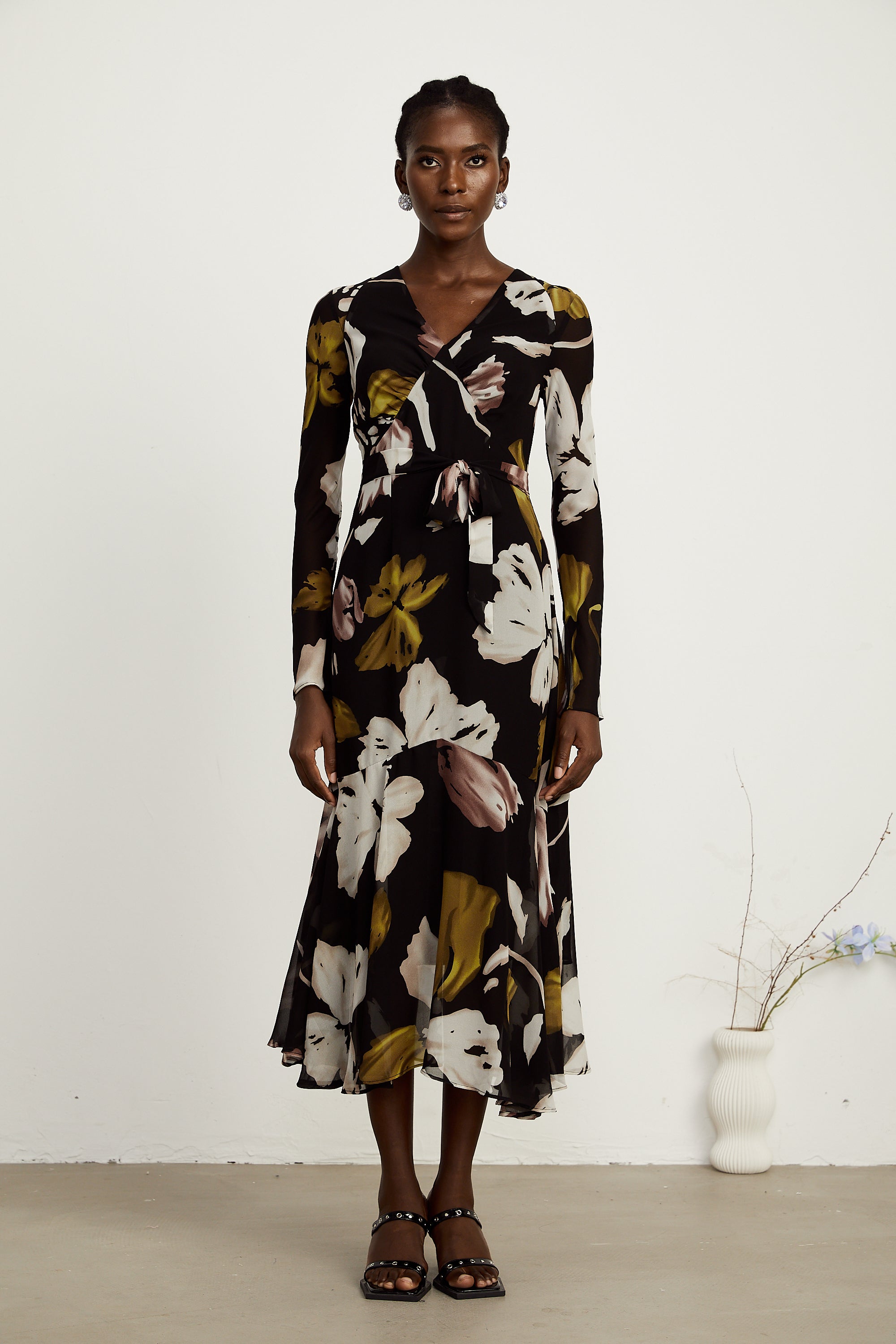 Hanne black-tone floral-print flared midi dress