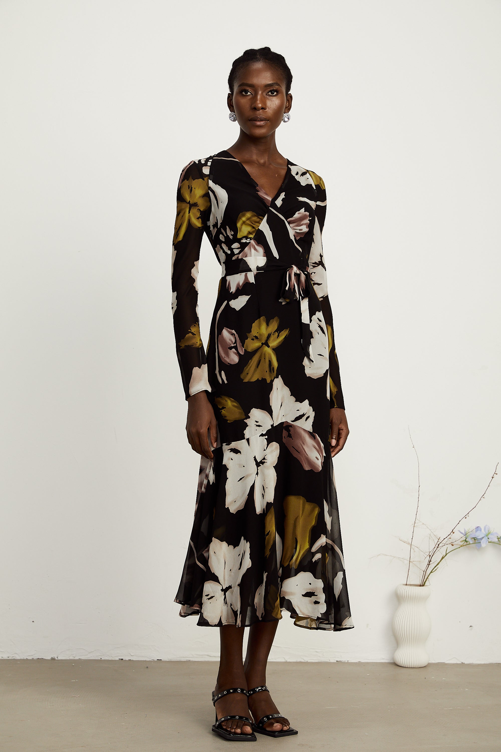 Hanne black-tone floral-print flared midi dress