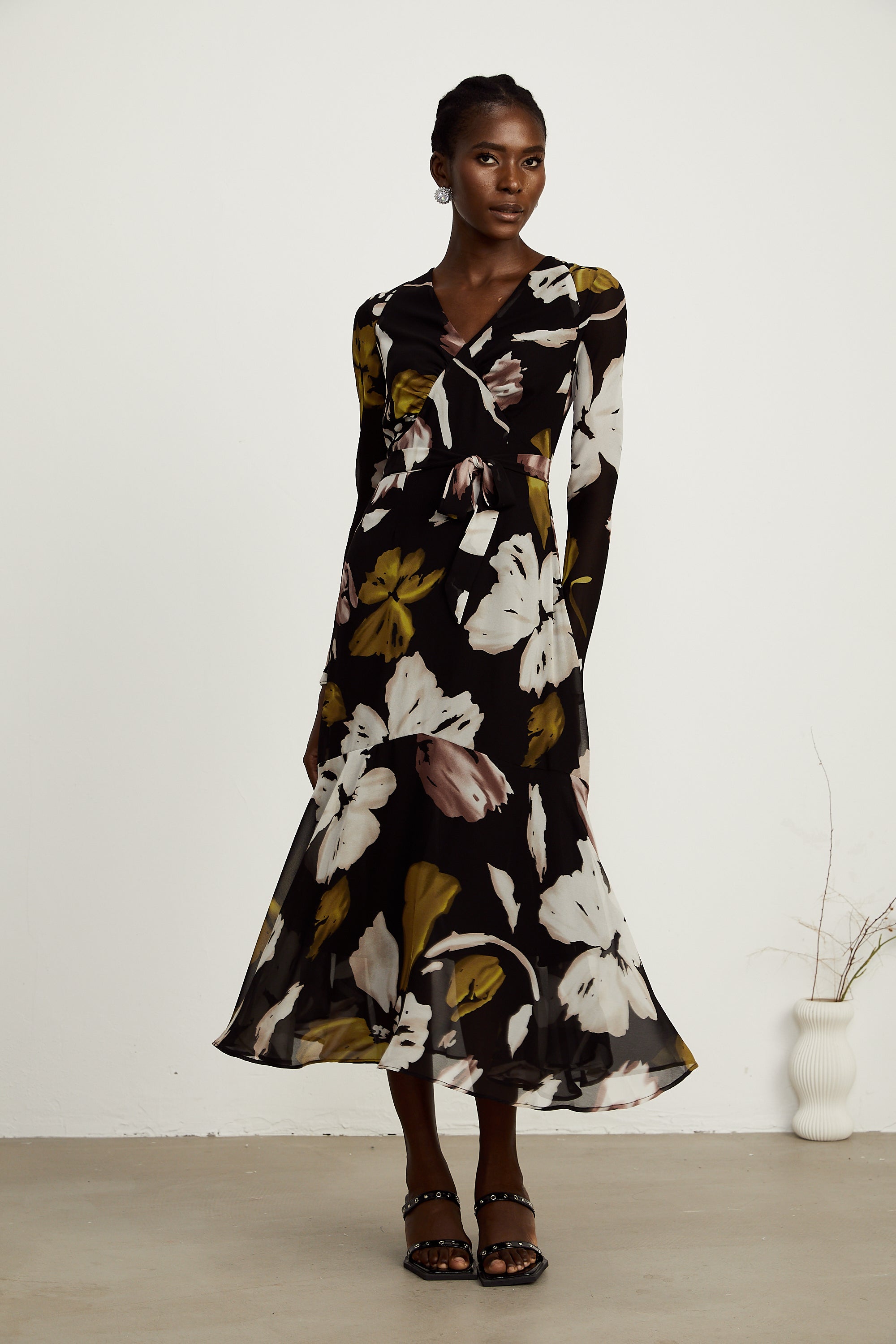 Hanne black-tone floral-print flared midi dress