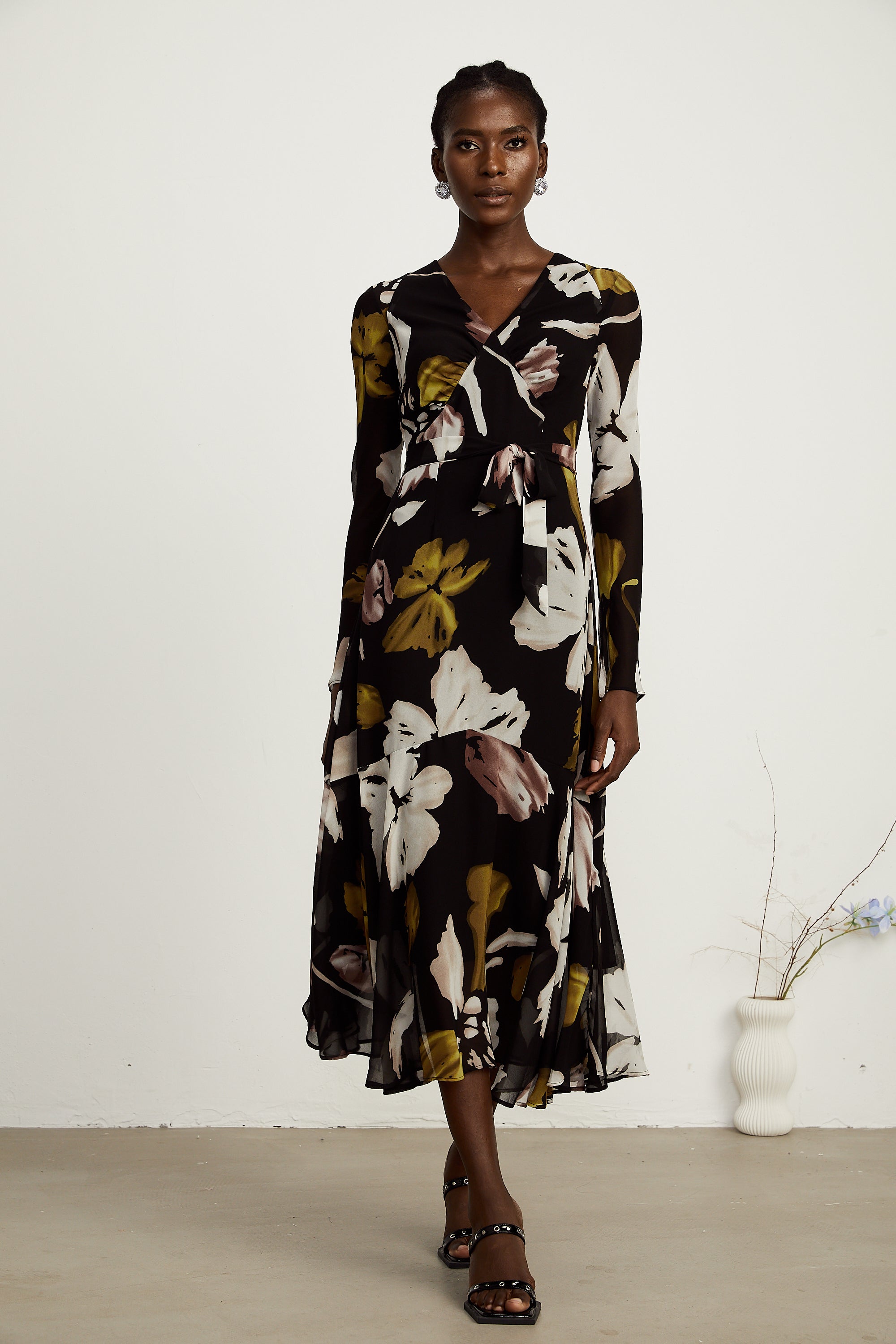 Hanne black-tone floral-print flared midi dress