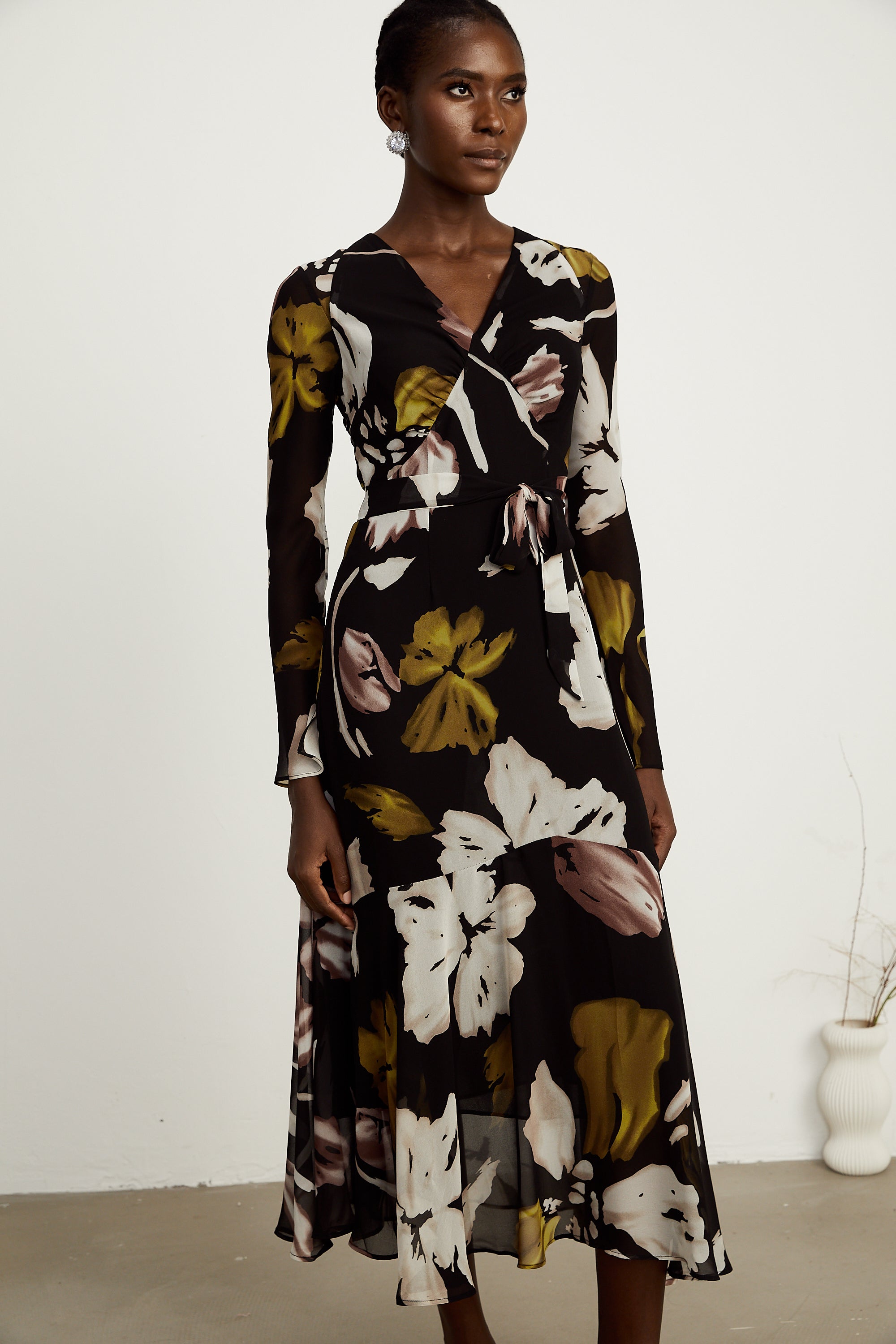 Hanne black-tone floral-print flared midi dress