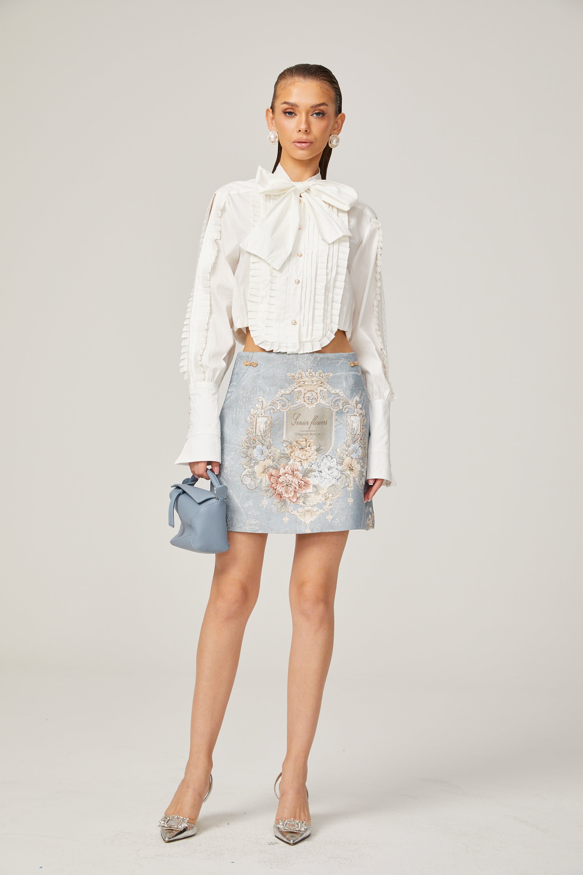 Aliénor blue embroidered mini skirt