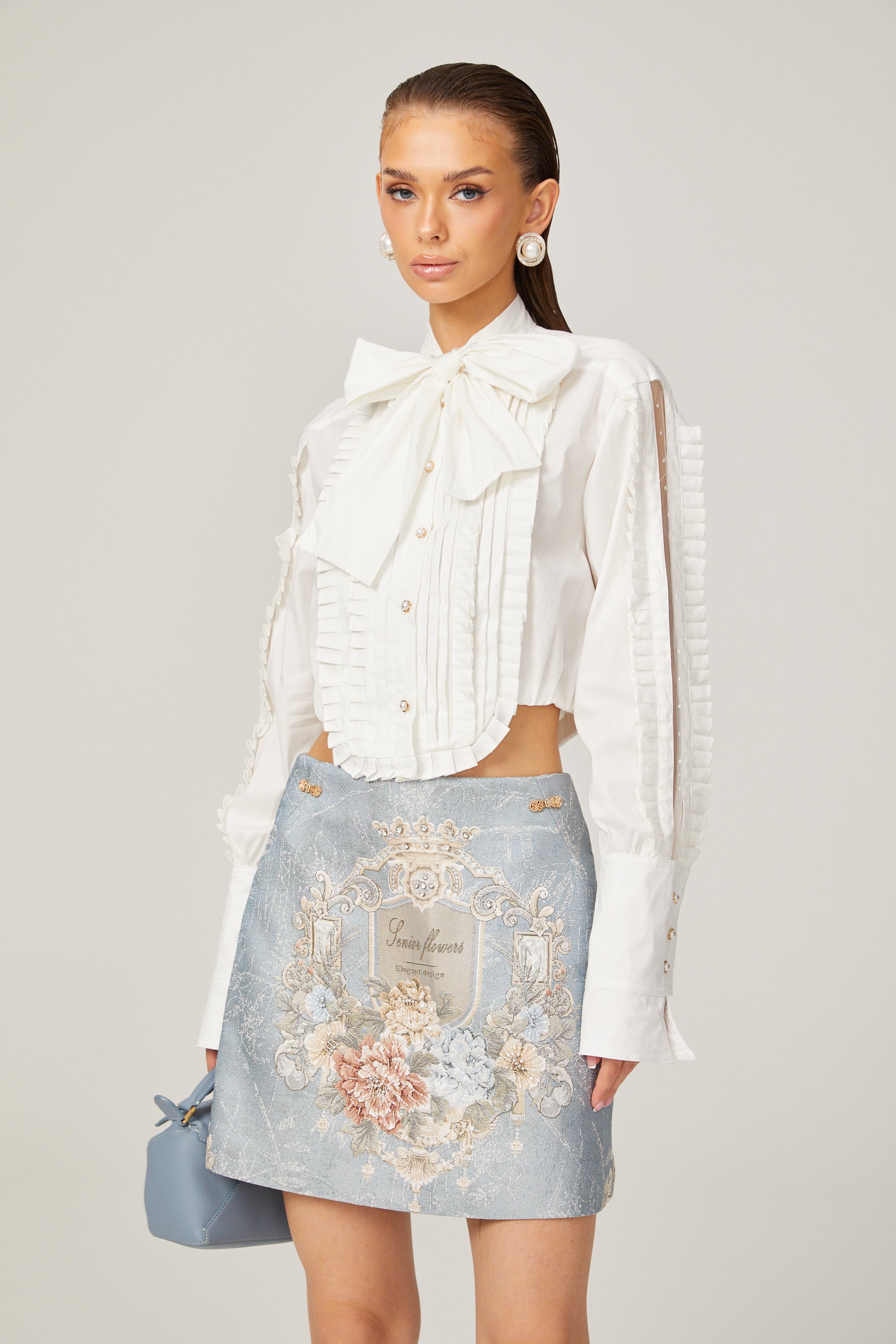 Aliénor blue embroidered mini skirt