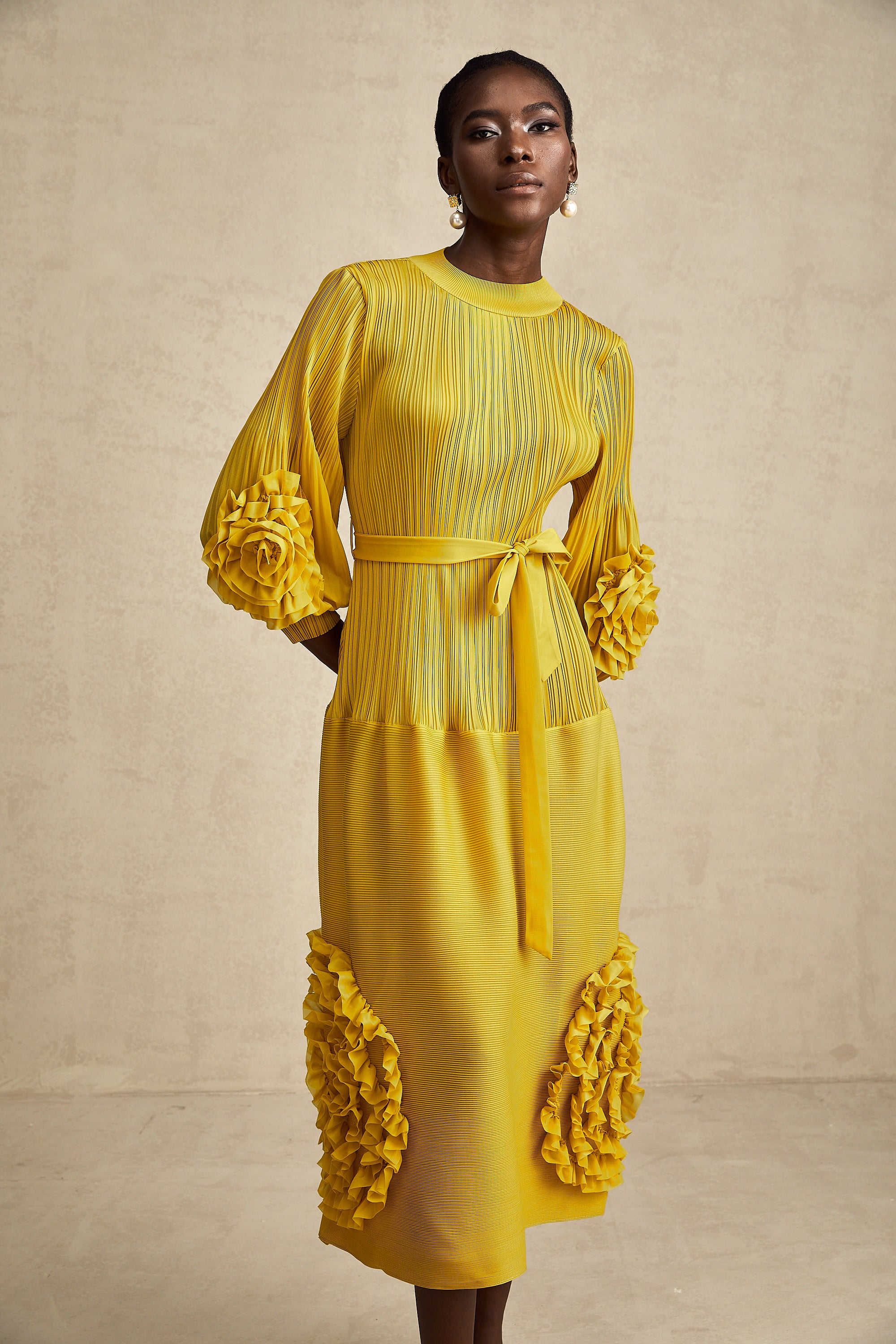 Aïda yellow 3d-petal ruffled midi dress