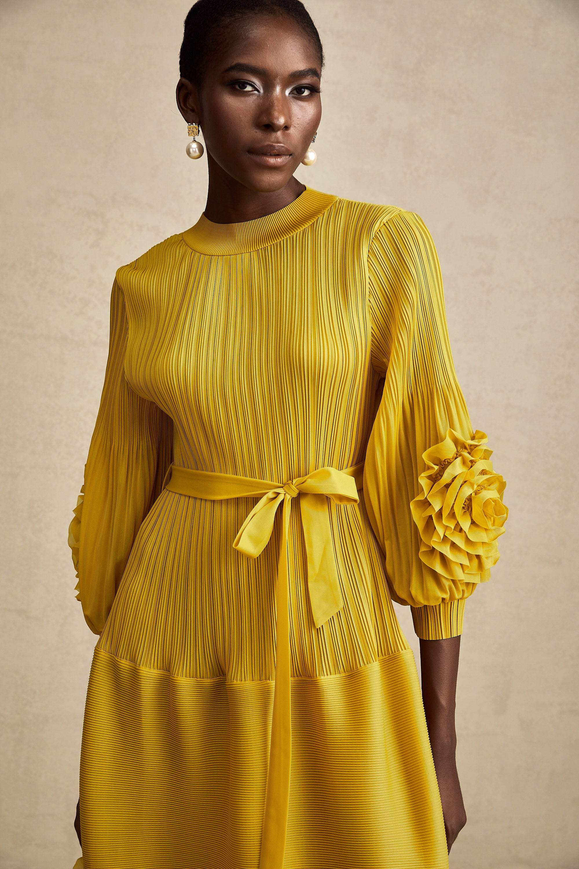 Aïda yellow 3d-petal ruffled midi dress