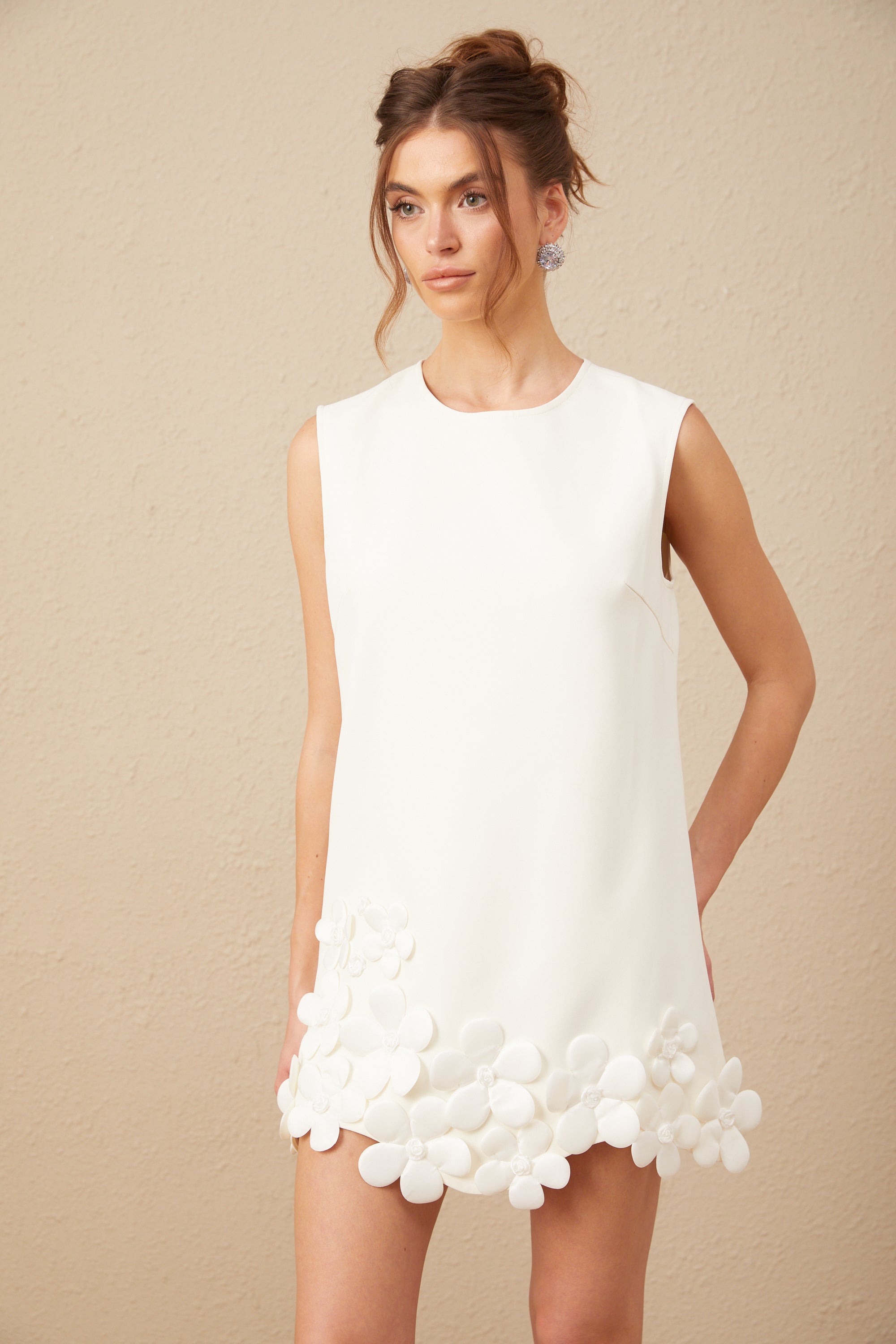 Isabelle white 3d-petal sleeveless mini dress